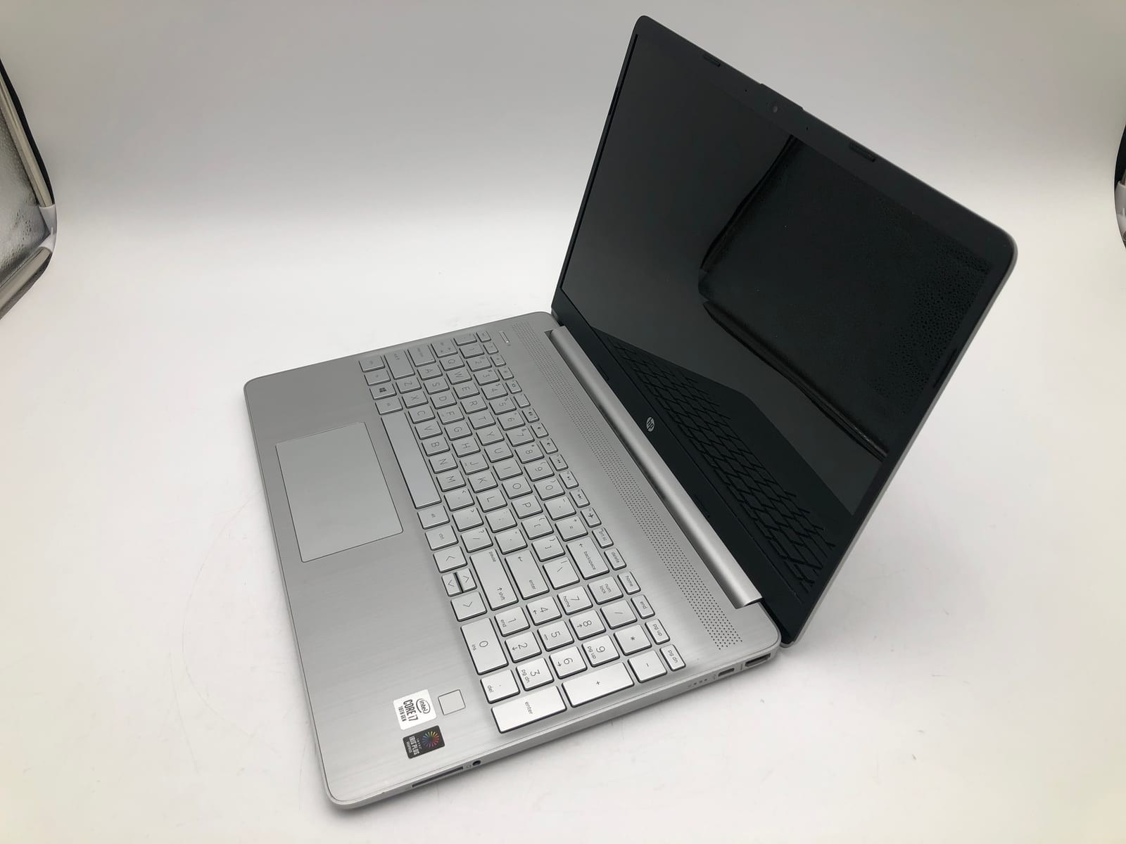 HP | HP Laptop 15-dy1xxx | i7-1065G7 | 8GB | 256GB NVMe | Win 11 | 100% Battery