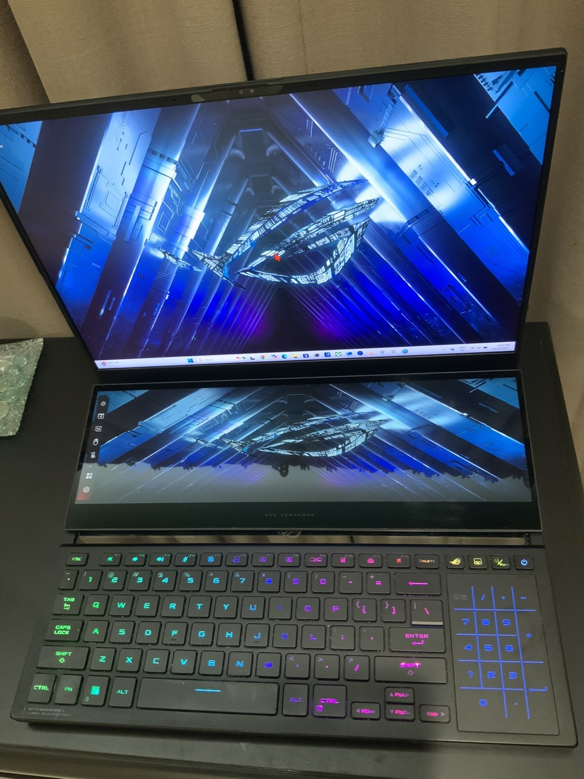 ASUS ROG Zephyrus duo 16″ QHD 240Hz Gaming Laptop Ryzen 9 32GB 1TB SSD RTX 4080