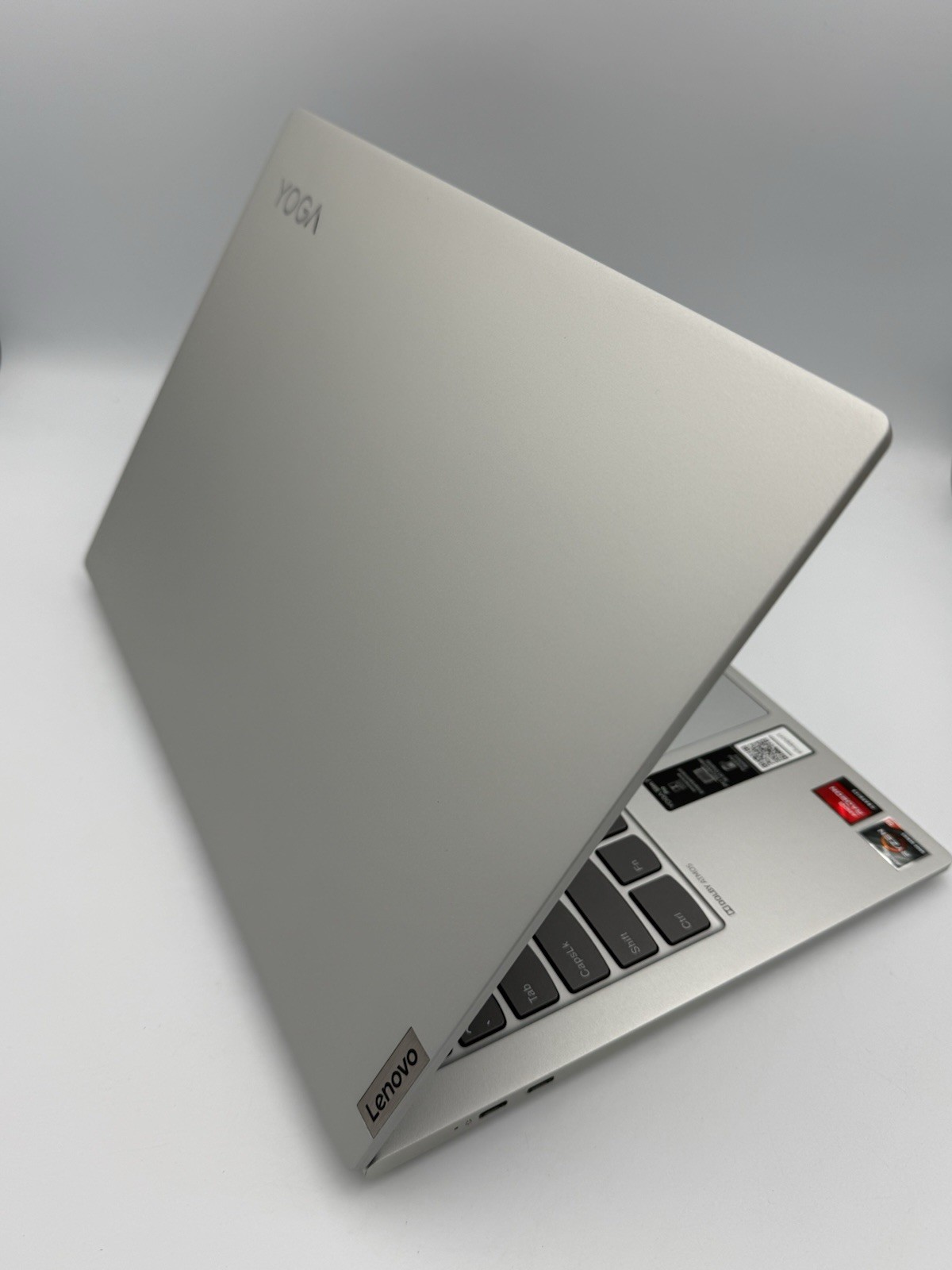 Lenovo Yoga Slim 7 Pro 14ACH5 – 14” 2.2K | Ryzen 9 5900HX | 16GB RAM | 1TB – 34C