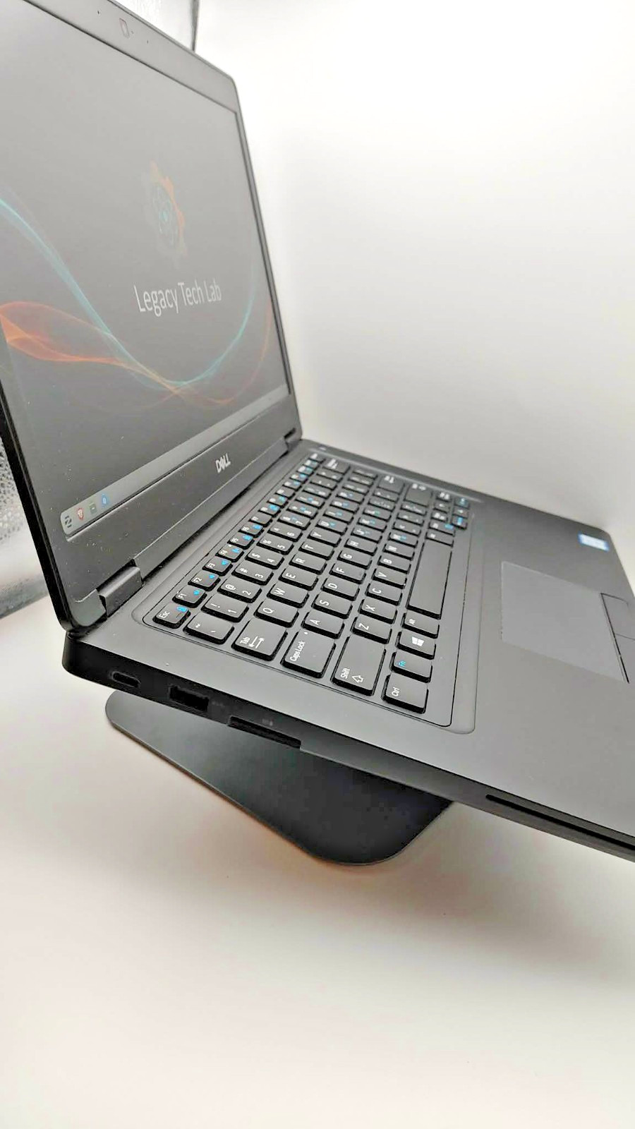Dell Latitude 14″ Linux Zorin i5-8350U (8 Threads)| 8GB | 256GB SSD | 1 YEAR WTY