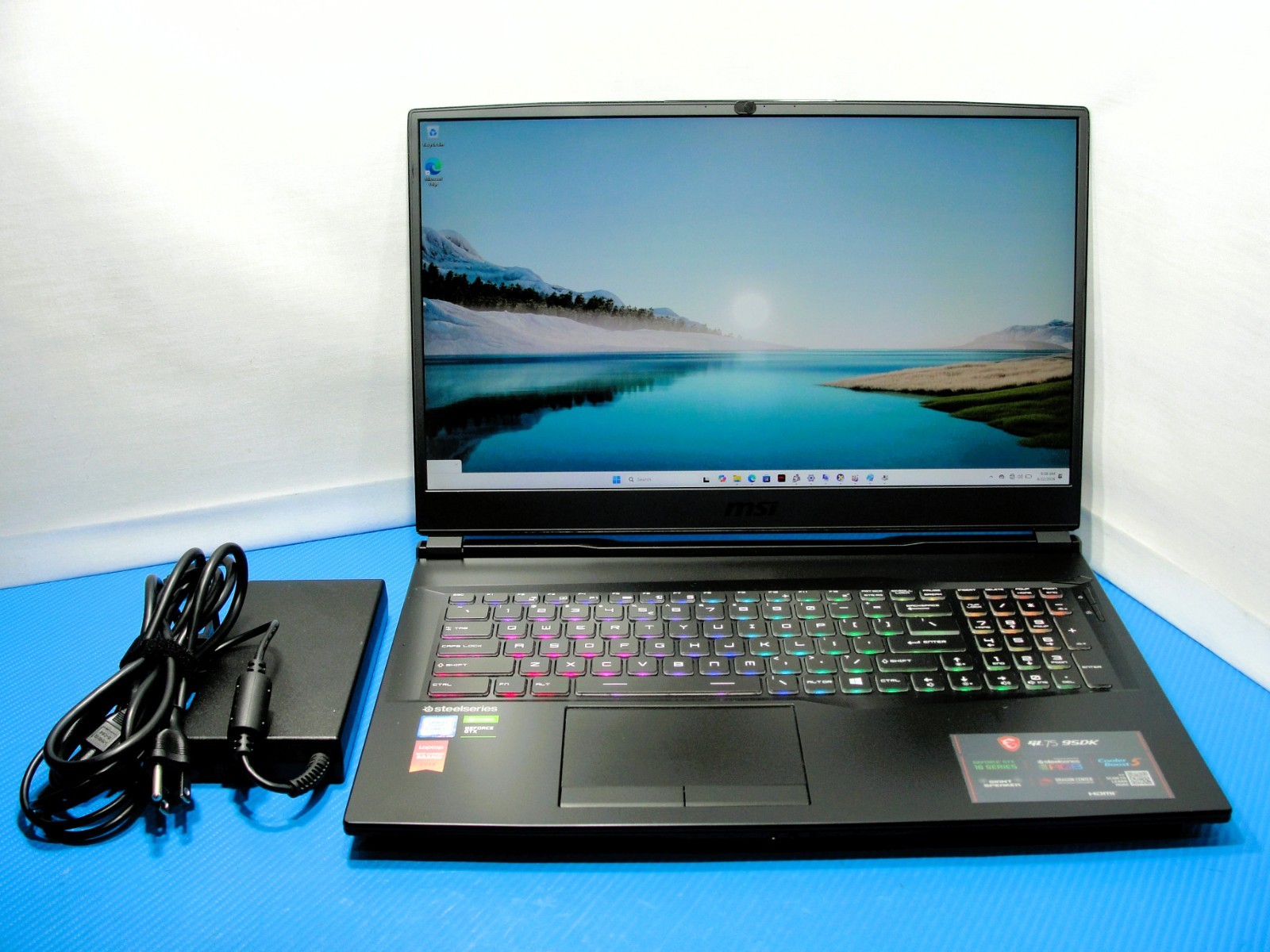 MSi GL75 9SDK 17.3″ FHD 144hz i7-9750H 2.6GHz GTX 1660 Ti 6GB 16GB 512GB W11H