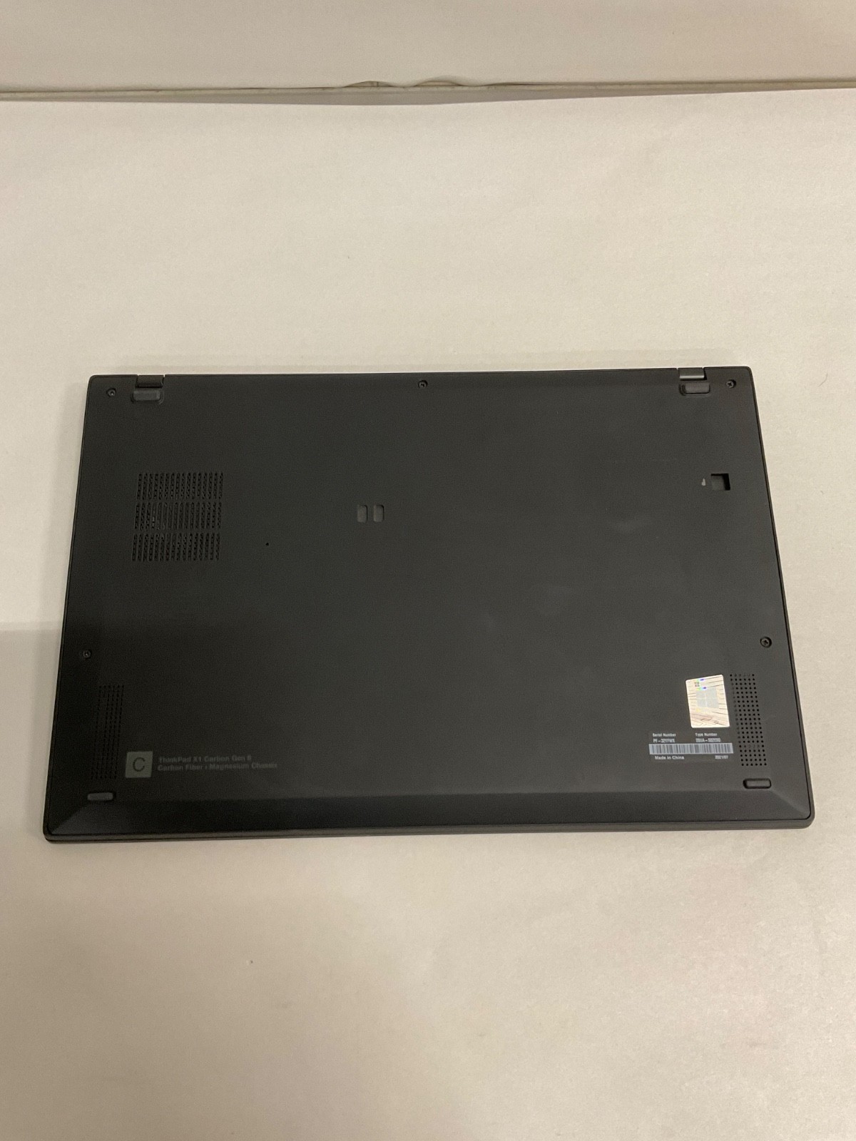 Lenovo Thinkpad X1 Carbon Gen 8 Intel i7-10610U 16GB RAM NO SSD NO OS Bad Batt