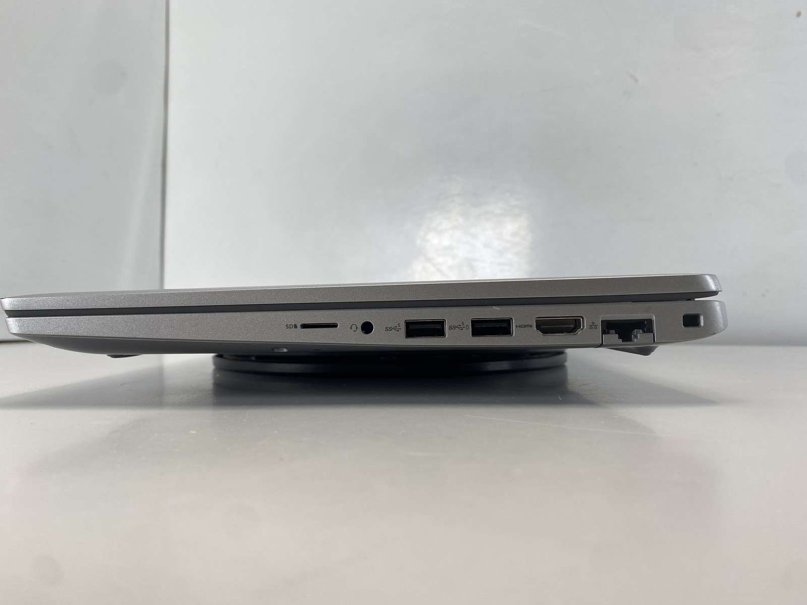 Dell Laptop Latitude 5540 15.6″ Intel Core i5-1345U 1TB – Gray