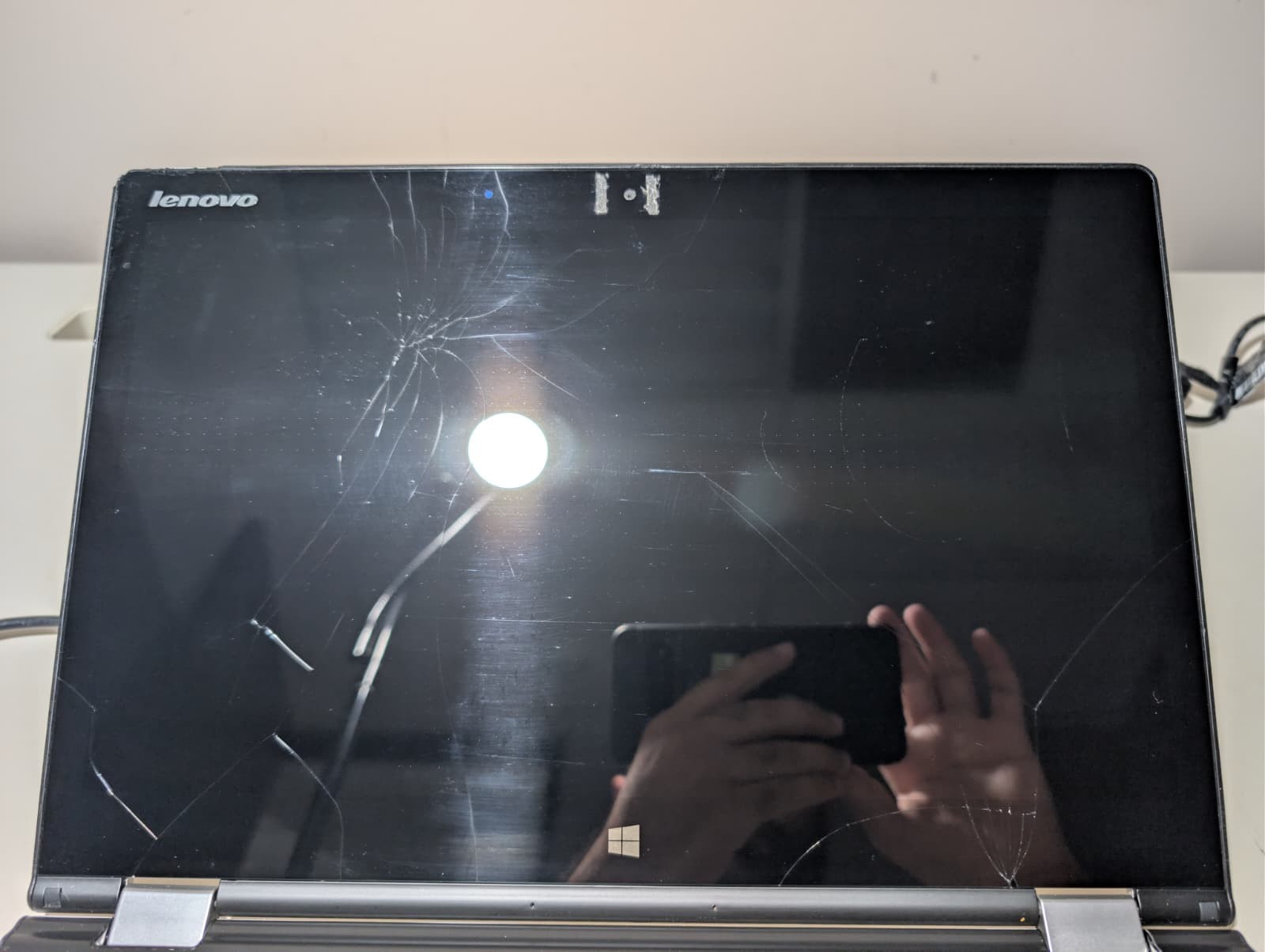 Read! Lenovo Yoga 700-14ISK 2-in-1 | i7-6500U 8GB RAM NO SSD | Backlit NVIDIA