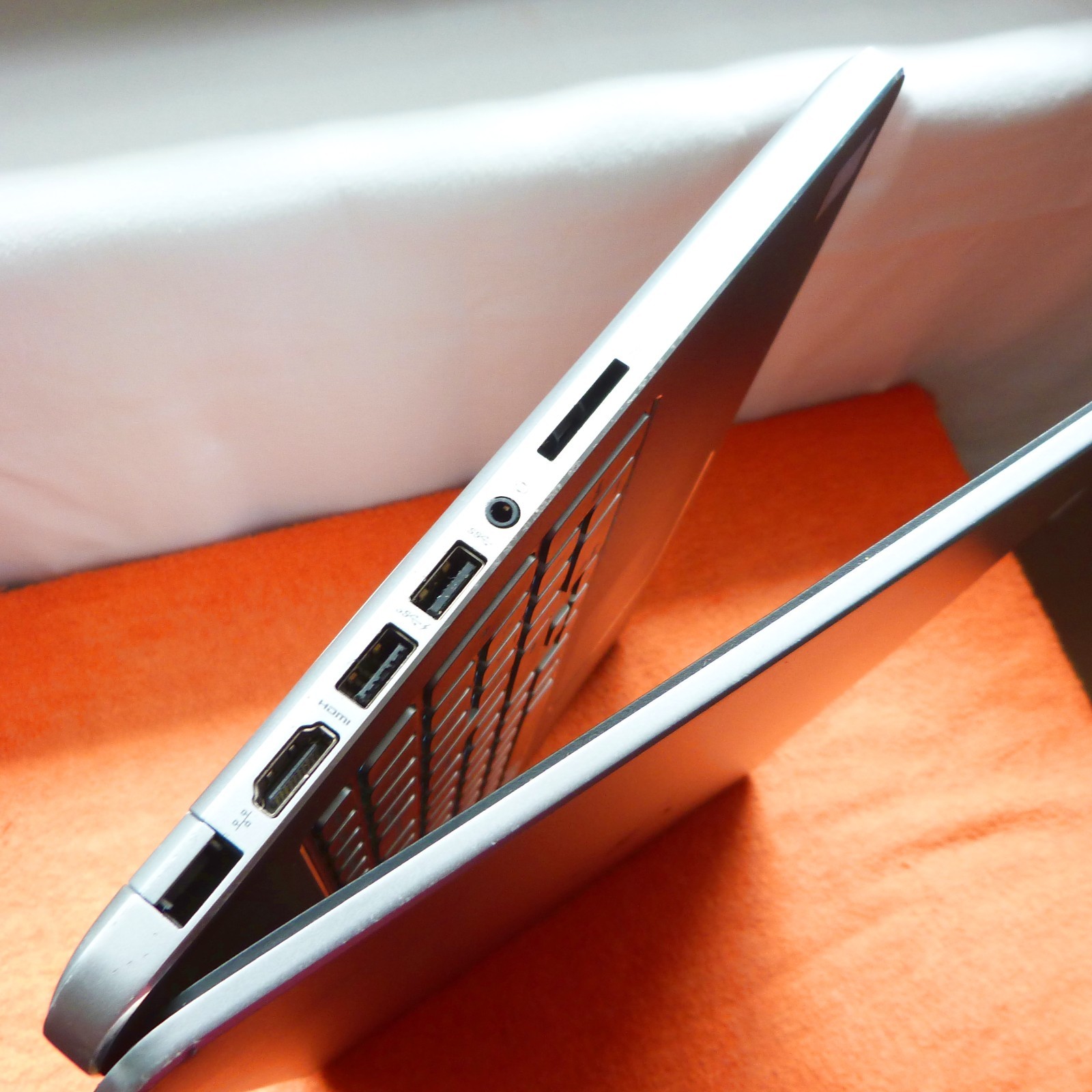 XL LOT I Dell 7537 METAL 15″ TOUCH FULLHD ULTRABOOK l Windows 11 PRO SSD i7