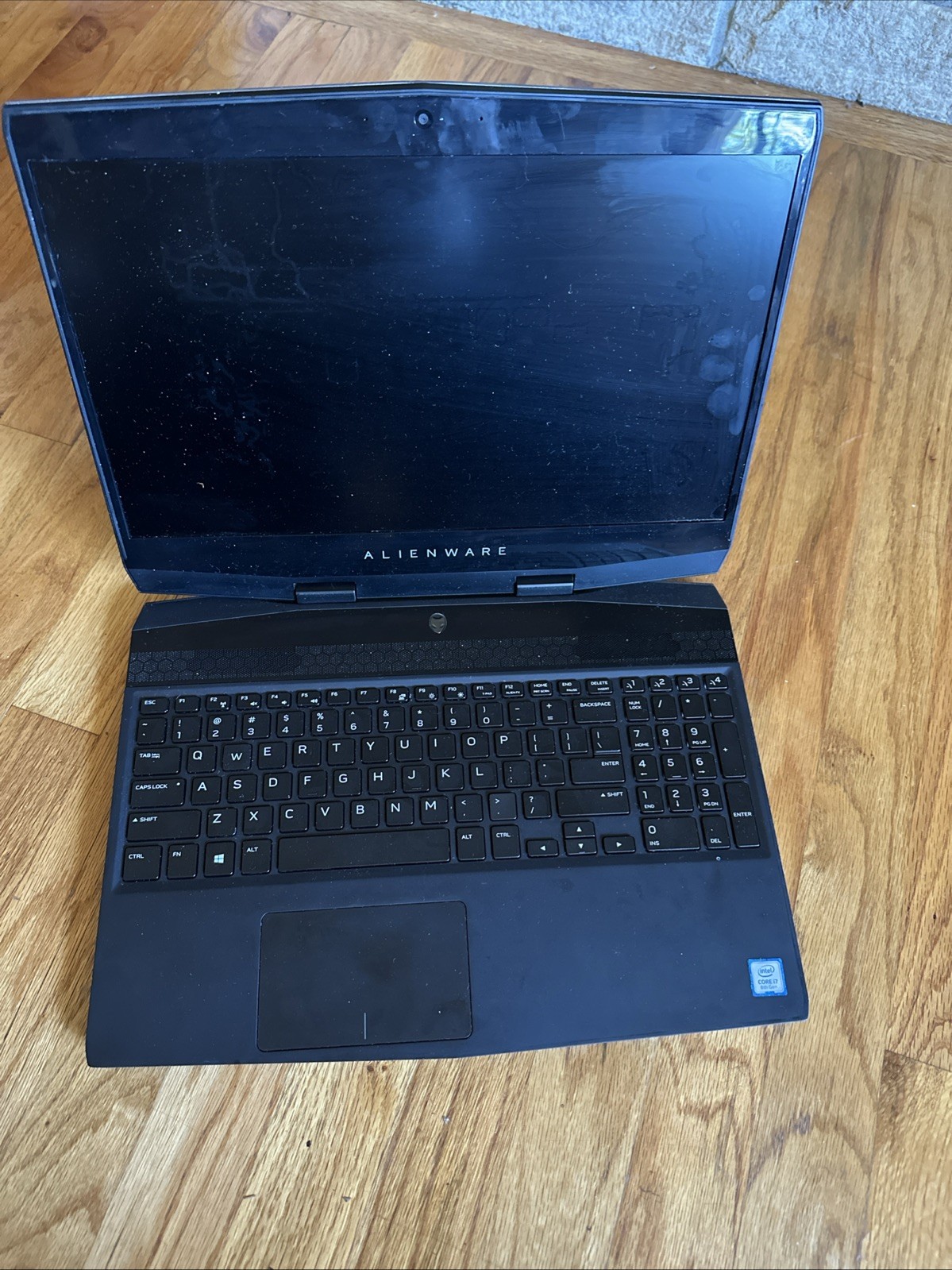Alienware M15 P79F 15.6″ i7-8750H, 16gb RAM, GeForce GTX 1070,1TB SSD Win10.