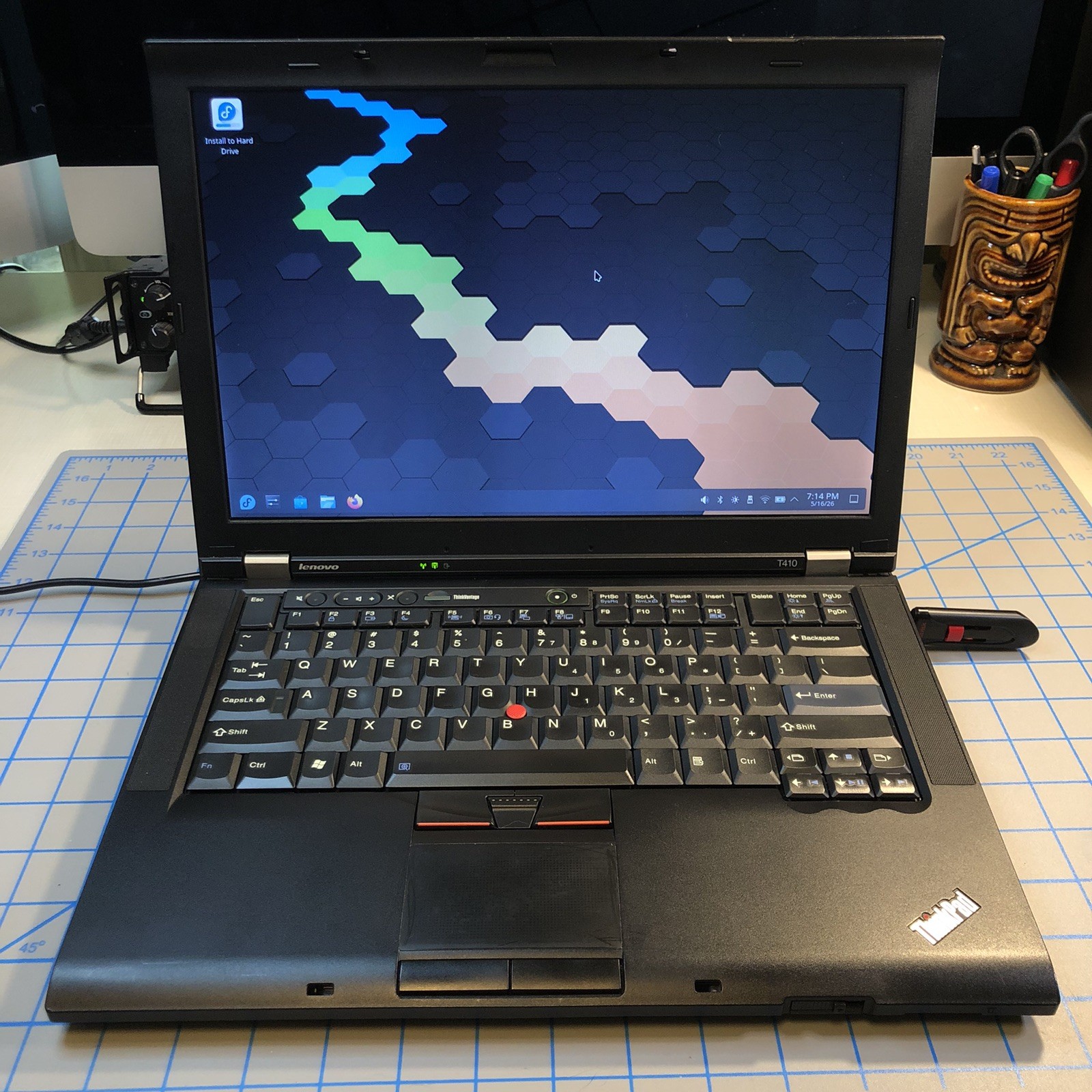 Lenovo Thinkpad T410 Laptop Fedora Linux Core i5 2.4GHz 6gb Ram 465gb HDD