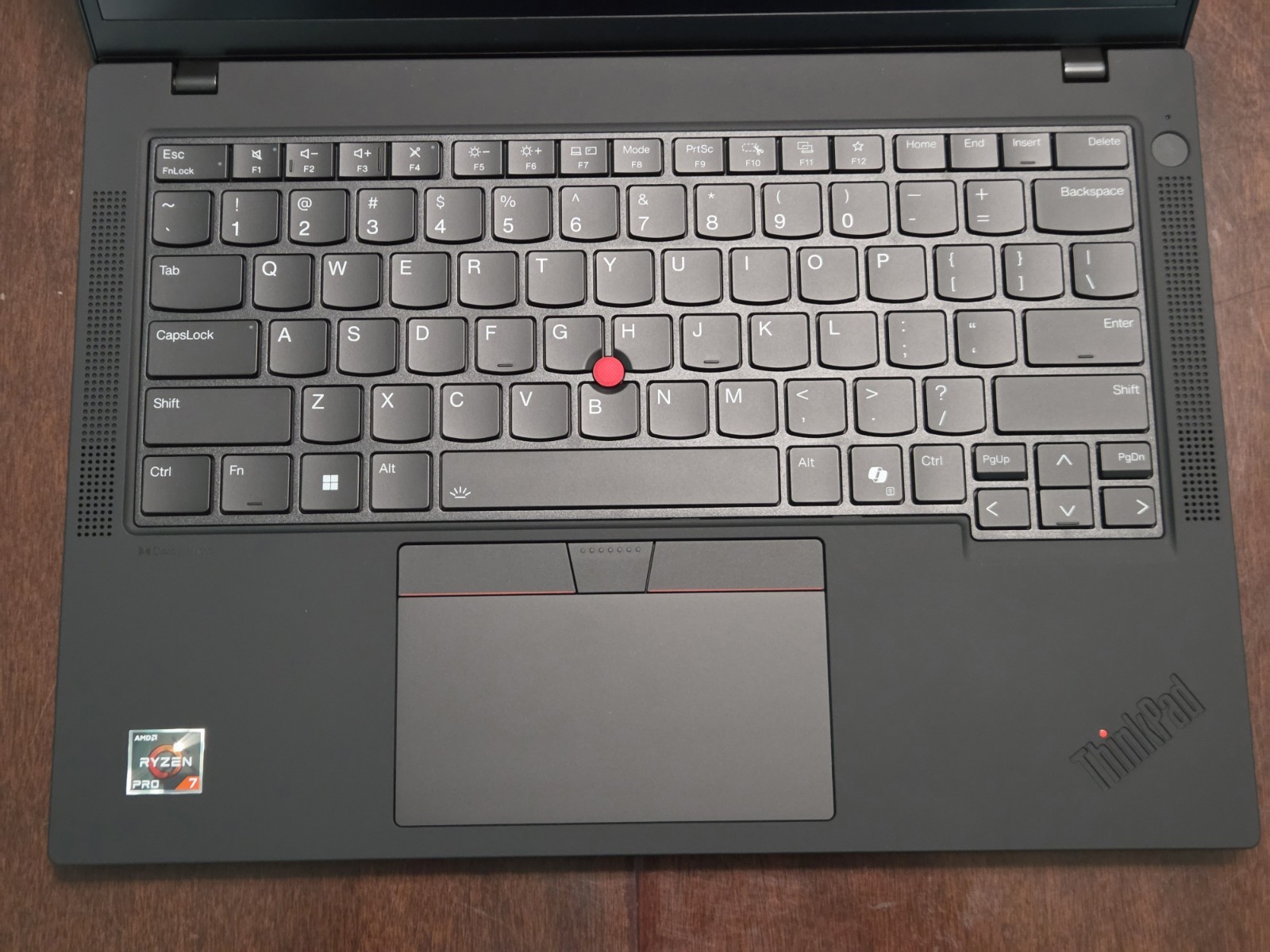 Lenovo ThinkPad T14 Gen 5 14″ WUXGA AMD Ryzen 7 PRO 8840U 16GB 512GB Win 11 Pro