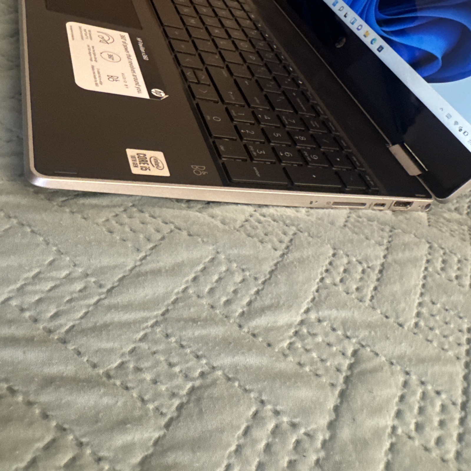 HP Pavilion x360 2-in-1 14″ FHD Touch Screen I5-10210U 500GB 8GB “CHIP” Win 11