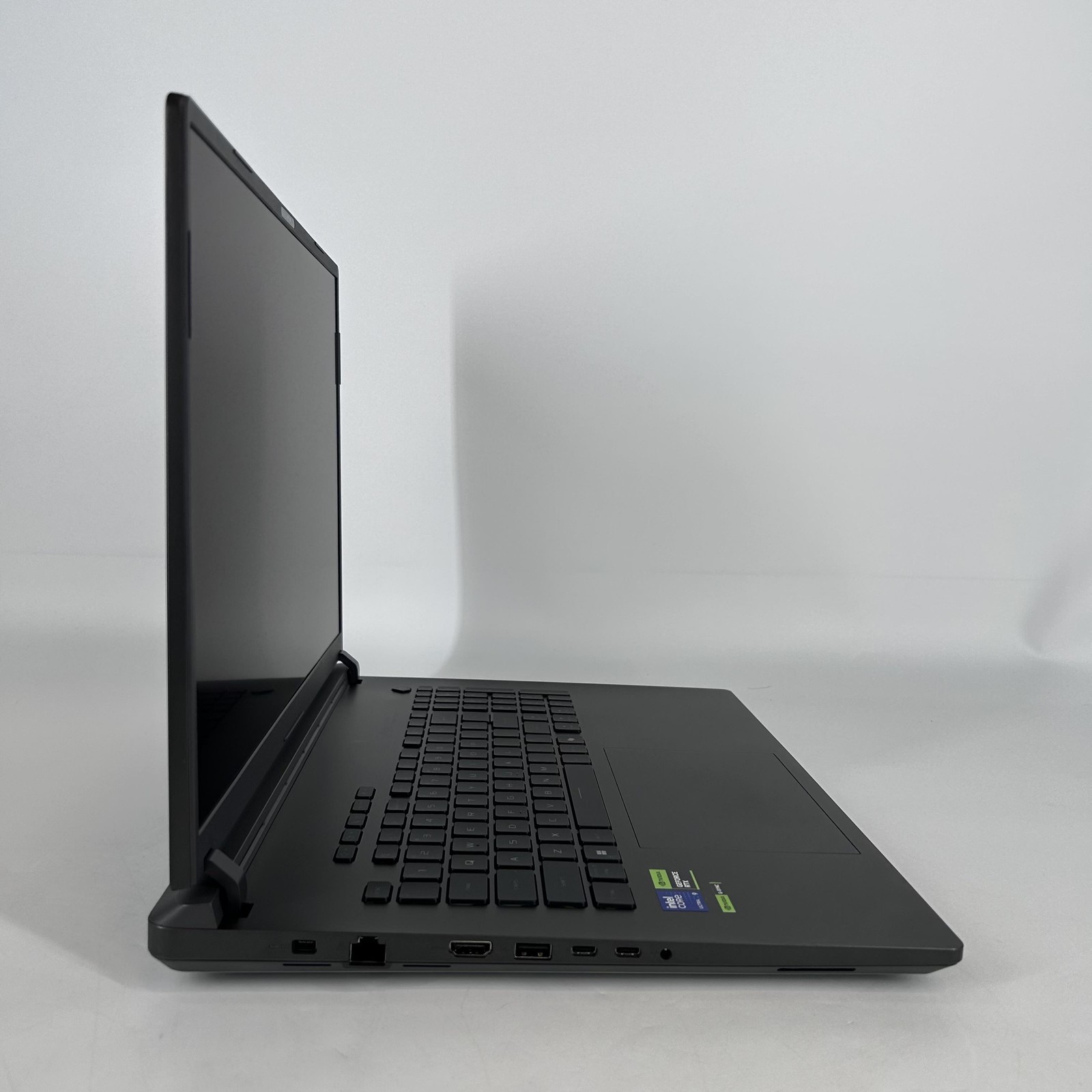 Asus ROG Strix G18 G815 QHD+ 2.7 GHz Ultra 9 275HX 32GB 2TB SSD NVIDIA RTX 5070