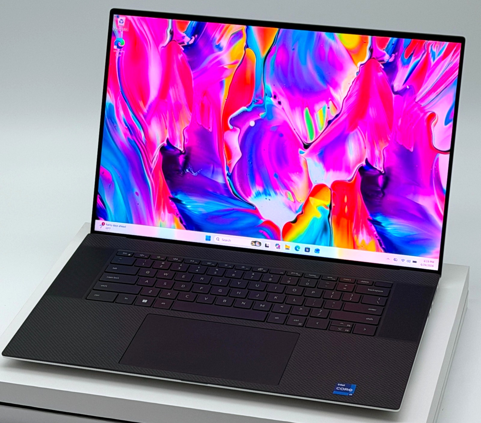 Dell XPS 17 9730 4K TOUCH i9-13900H✓64GB RAM✓1TB ✓Nvidia RTX 4070✓100% BATTERY