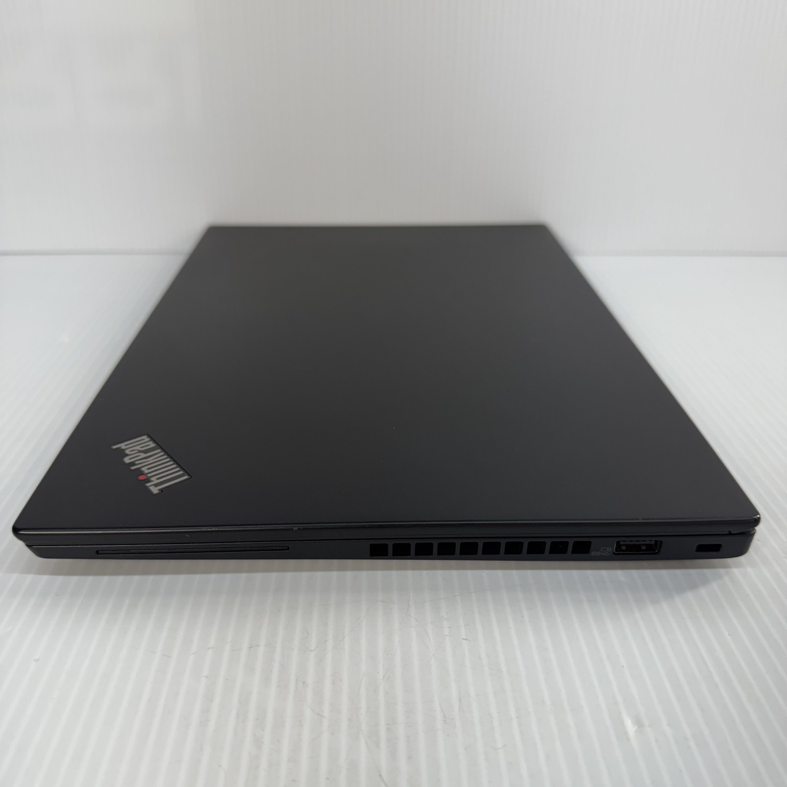 Lenovo ThinkPad X13 Ryzen 7 13.3″ Touchscreen Windows 11 Pro Laptop 256GB SSD 16