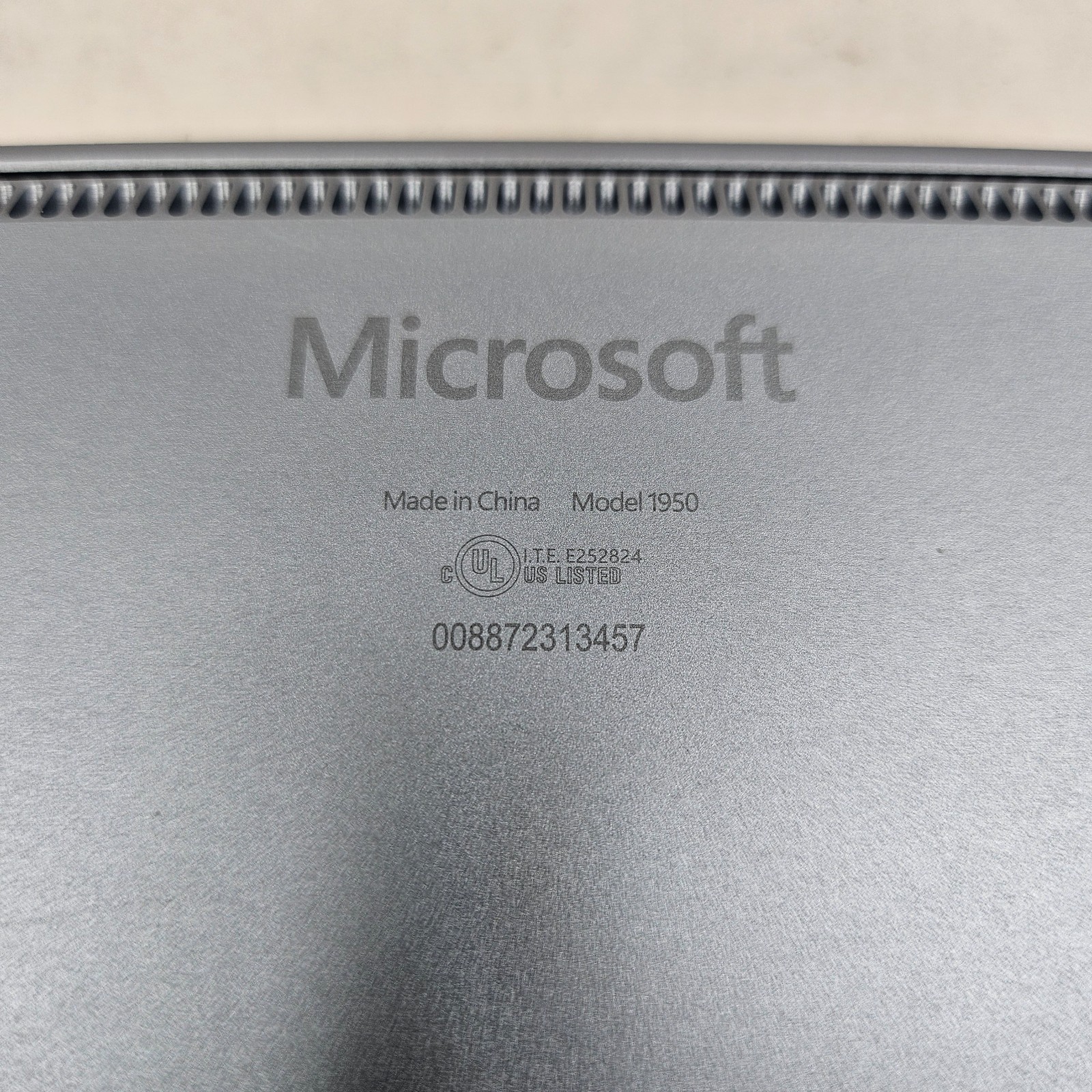 Microsoft Surface Laptop 4 1950 i7-1185G7 3GHz 512GB SSD 16GB DDR4 Silver Fair