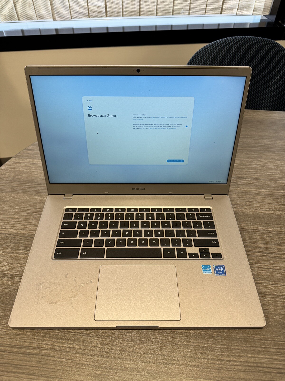 SAMSUNG chromebook 350XBA-K01 ( ONE UNIT PER ORDER)