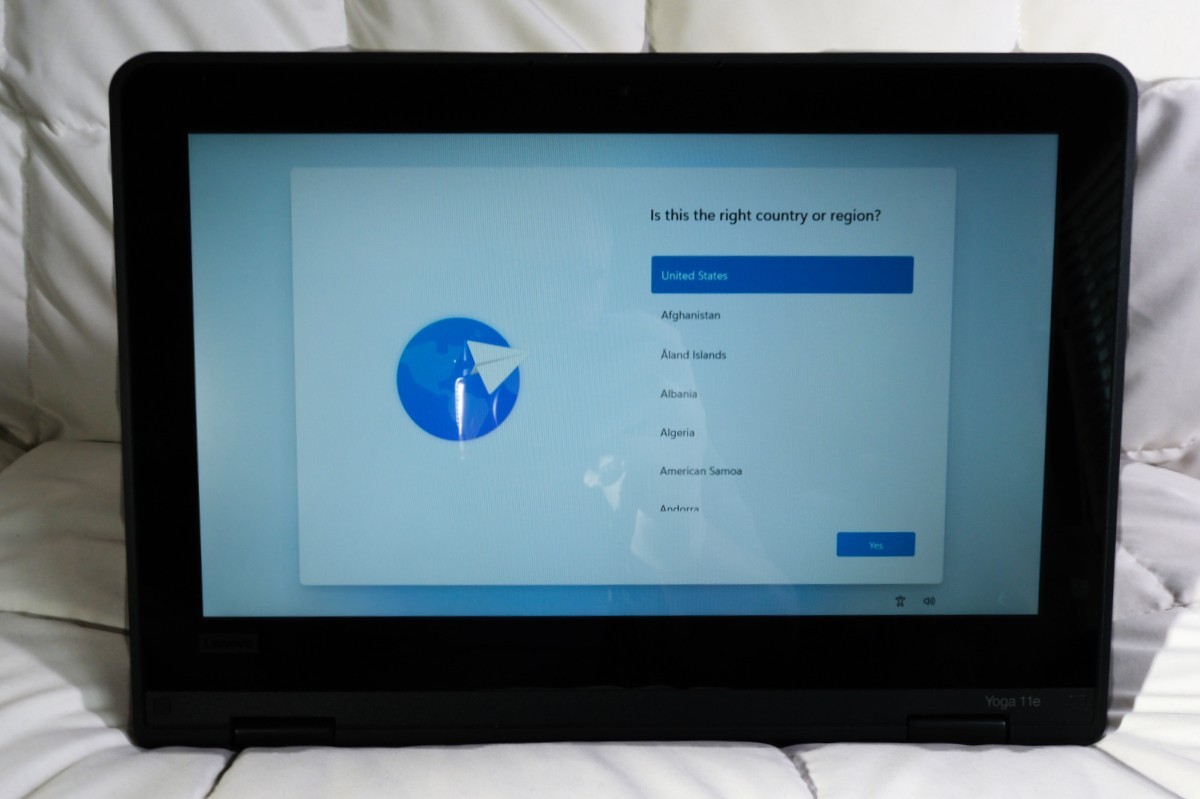 Lenovo ThinkPad Yoga 11e Gen 5 (11.6″) (20LMS09Q00) 2 in 1 Laptop – Exe