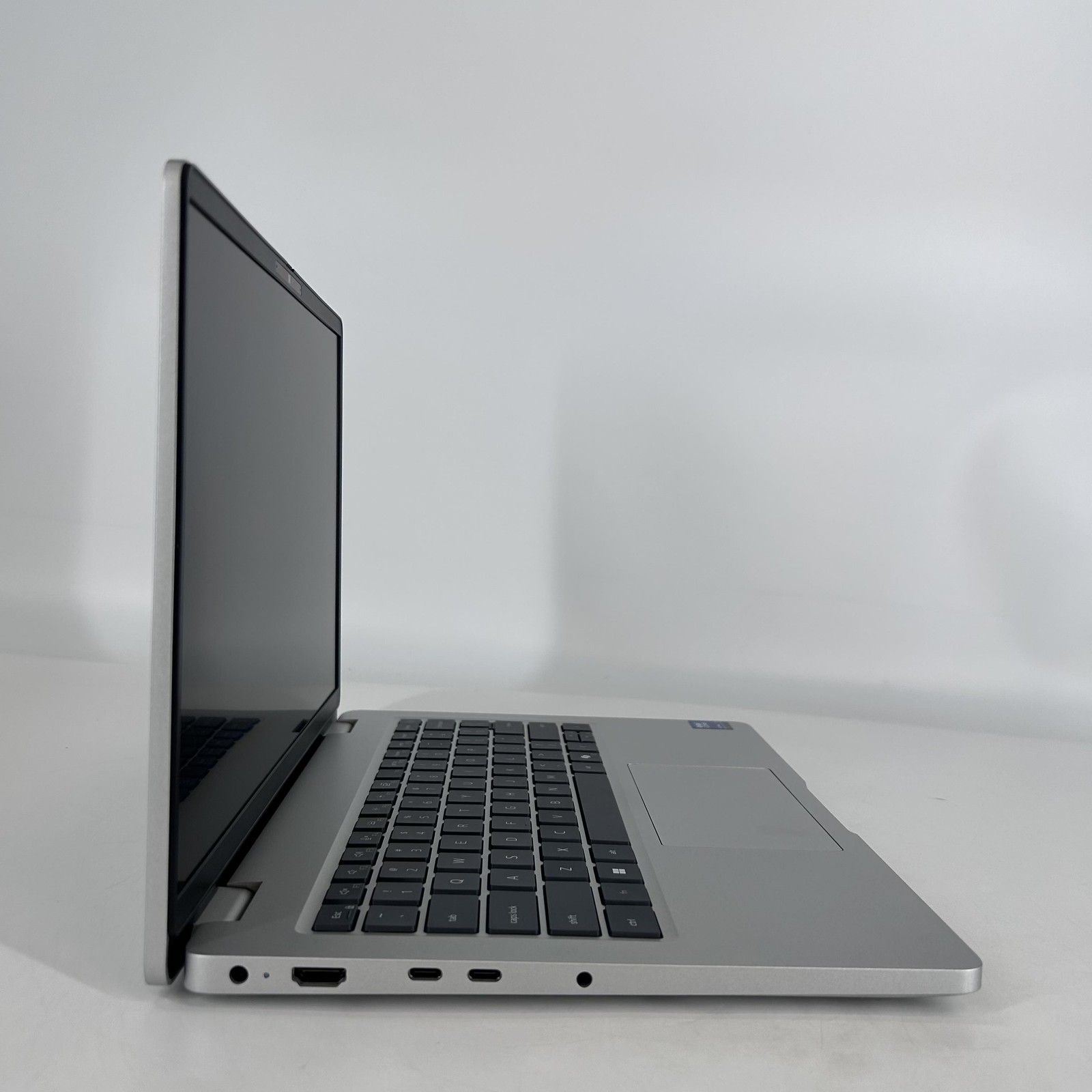 Dell Pro 14 PC14250 Platinum FHD+ 2.1 GHz Ultra 7 265U 16GB 512GB SSD Excellent