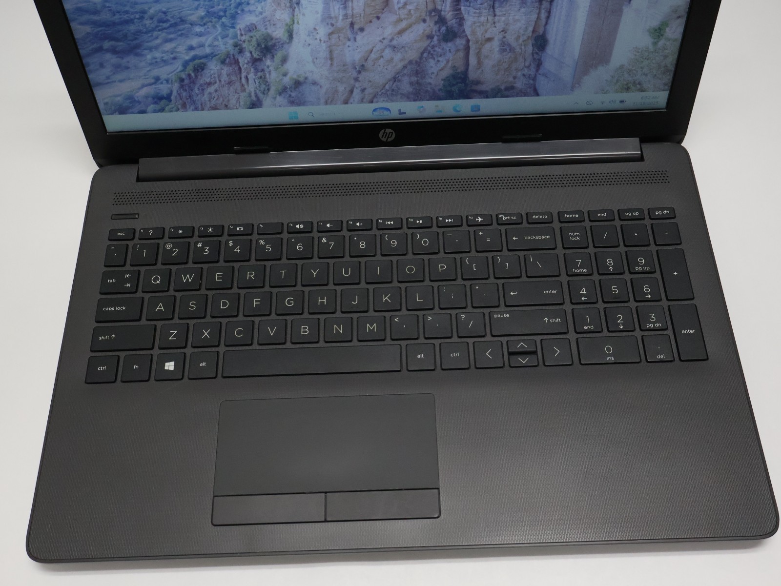HP Notebook 255 G7 AMD A4-9125 Radeon R3 2.30GHz 4GB RAM 120GB SSD with Adapter