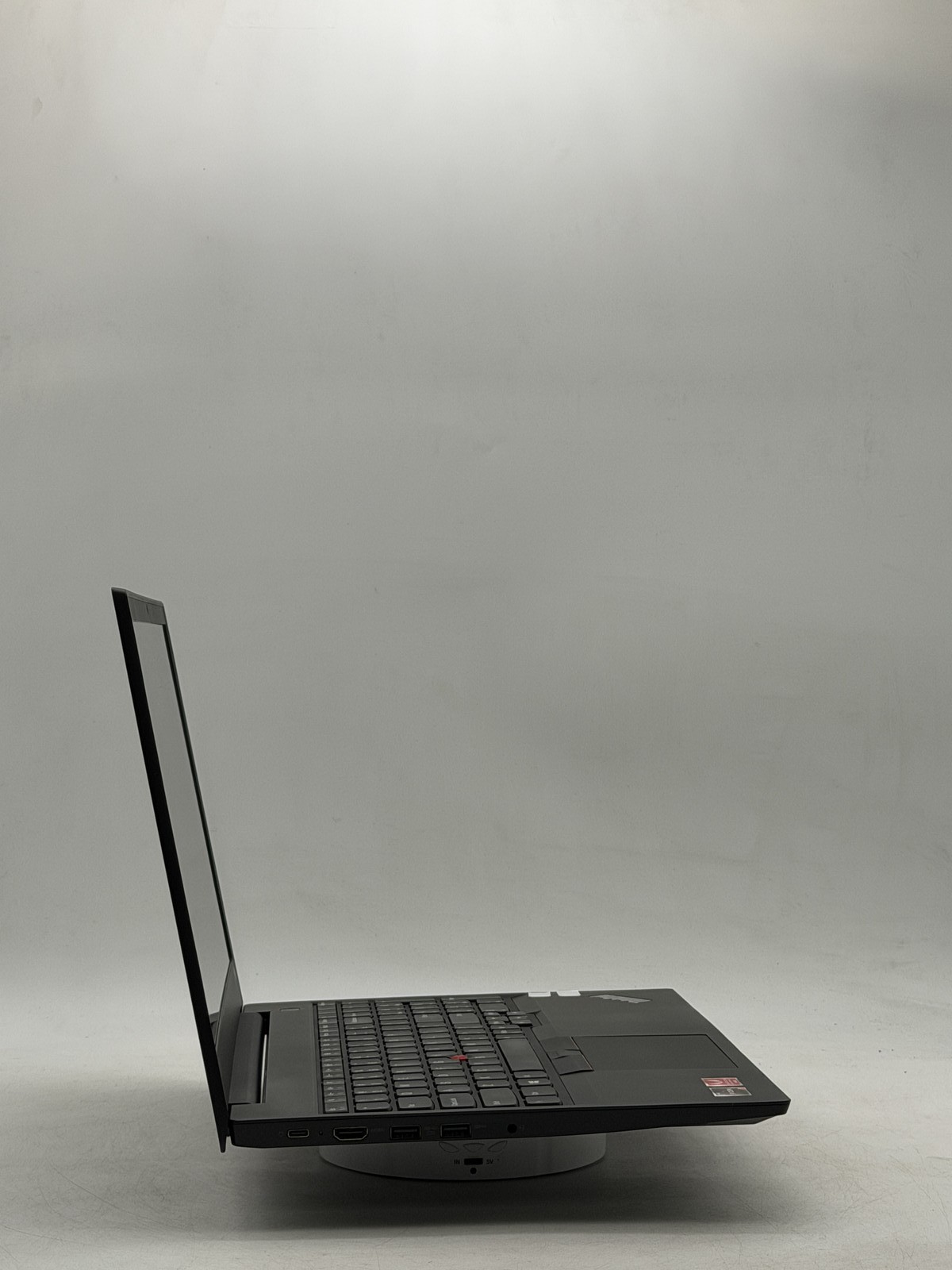 Lenovo ThinkPad (E585) 15.6inch AMD Ryzen 3 2200U 4GB 128GB NO OS Read