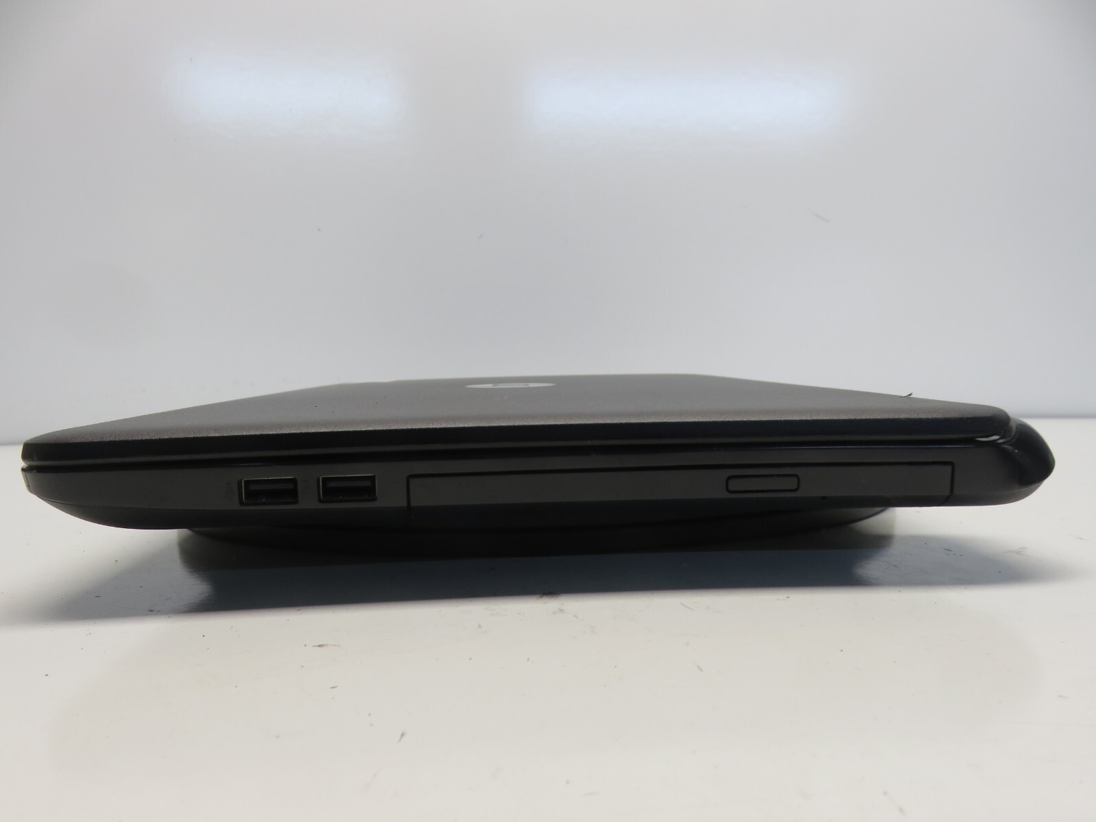 HP 15-G020DX Laptop AMD A6-5200 4GB Ram 1TB HDD Windows 10 – No Battery