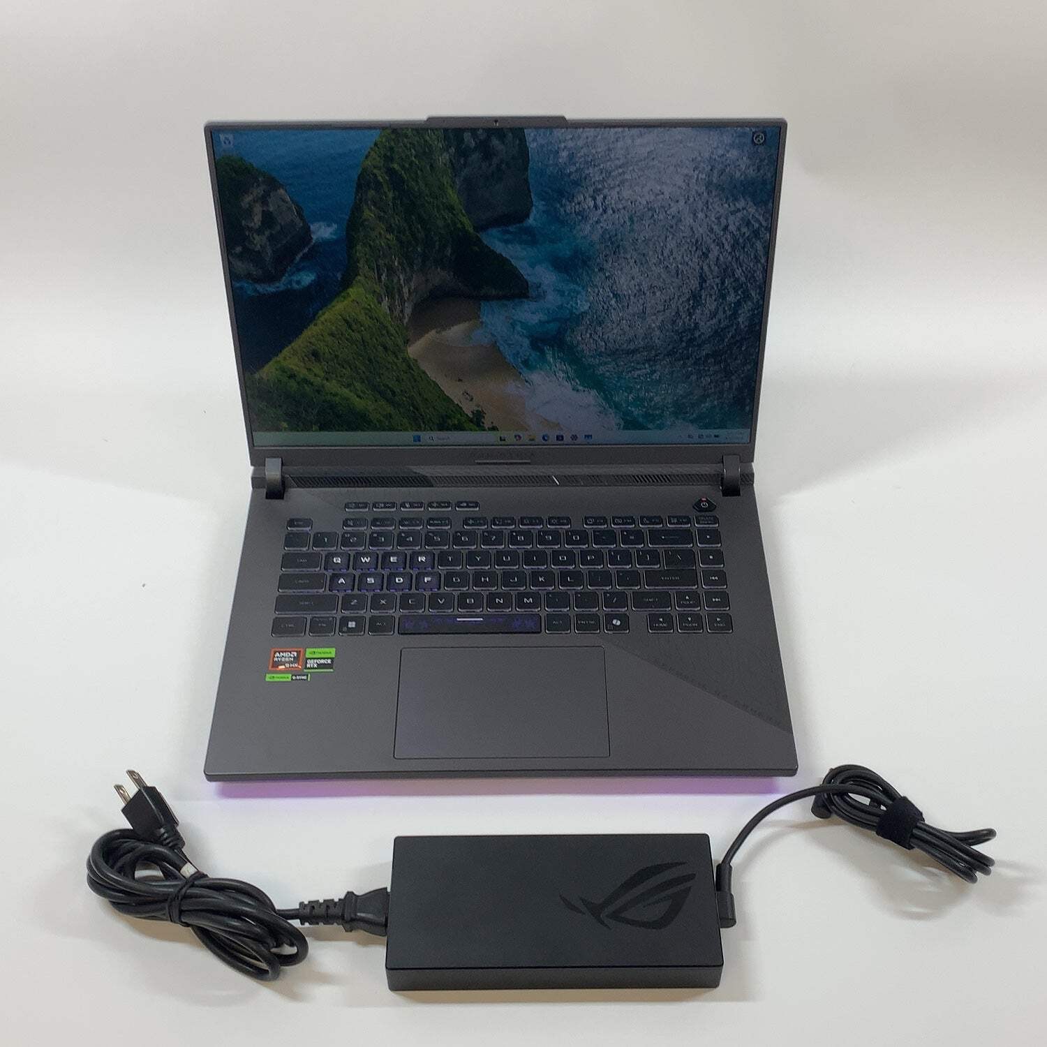 Asus ROG Strix G16 G614PR 16″ Ryzen 9 8940HX 16GB RAM 1TB SSD RTX 5070 Ti