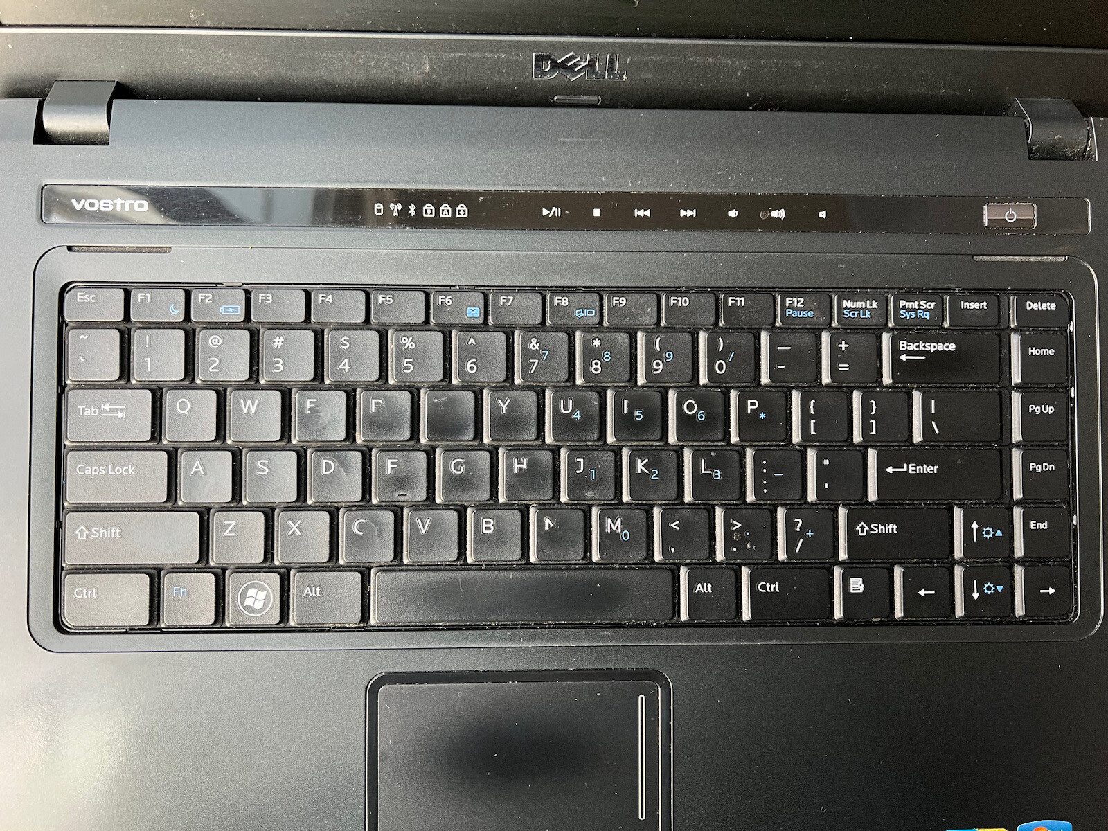 Dell Vostro 3500 Intel Core i3 M350 2.27GHz 4GB RAM 0GB HDD WEBCAM BLUETOOTH