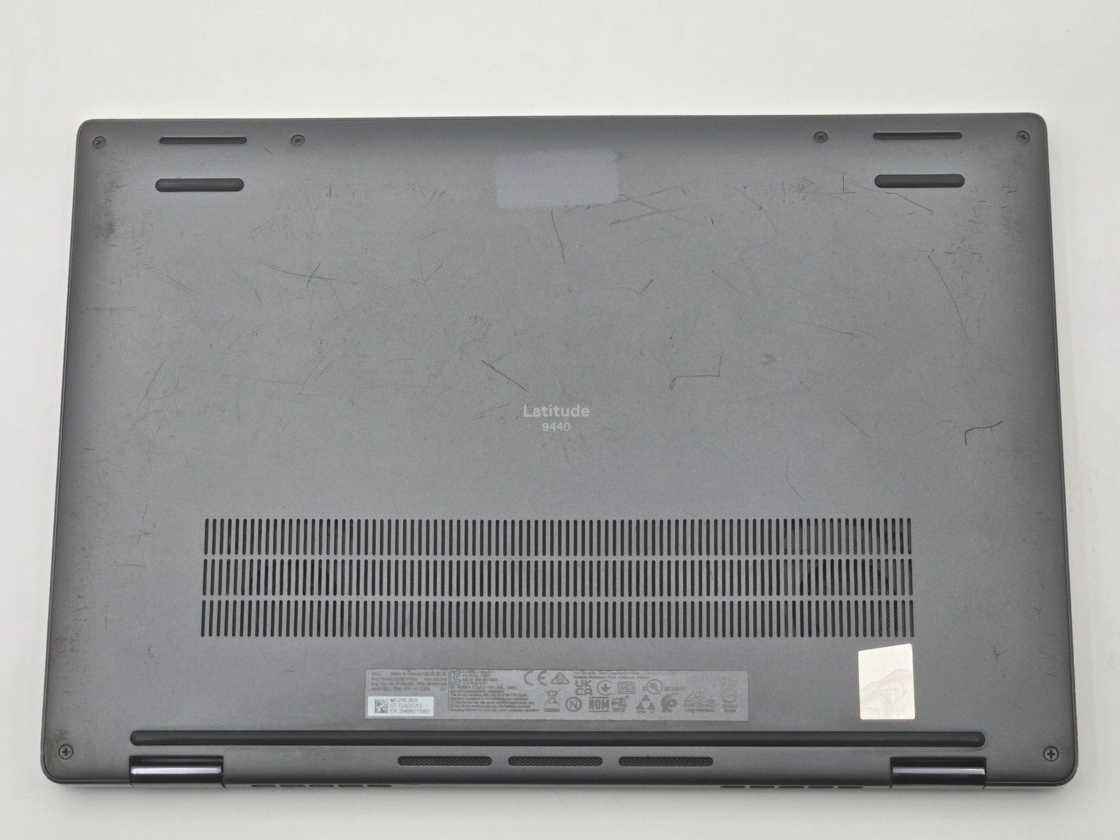 Dell Latitude 9440 2-in-1 14″ Touch I7-1365U 256GB 16GB W11P Backlit FPR *READ*