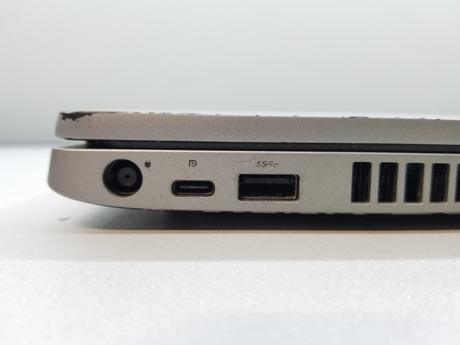AS-IS Dell Latitude 5510 15.6″ FHD i5-10310U 1.7GHz 8GB RAM 256GB NVMe W11P READ