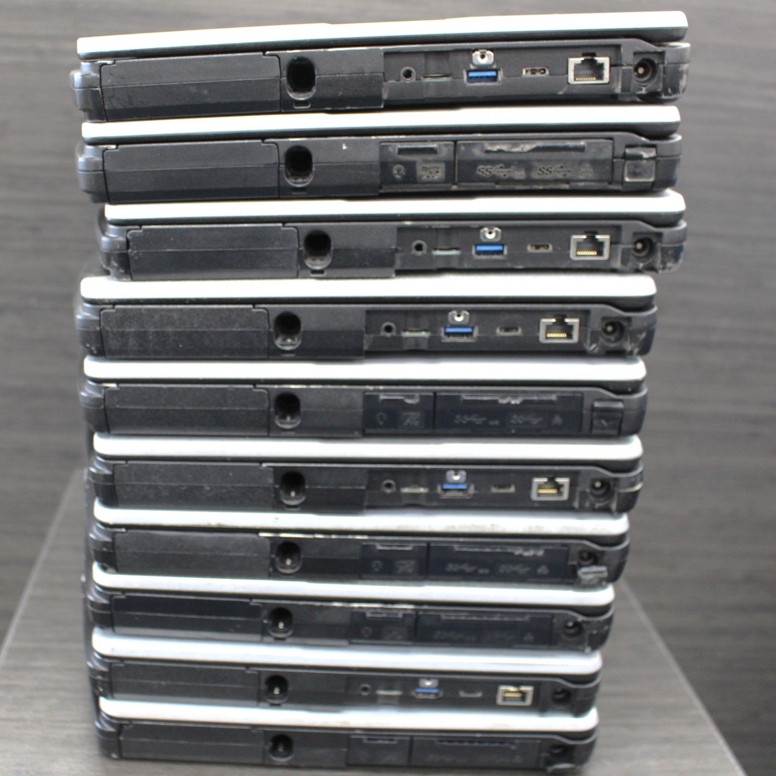 Lot of 10 Panasonic Toughbook FZ-55 14″, i5-8365U 4GB, NO SSD, Functional