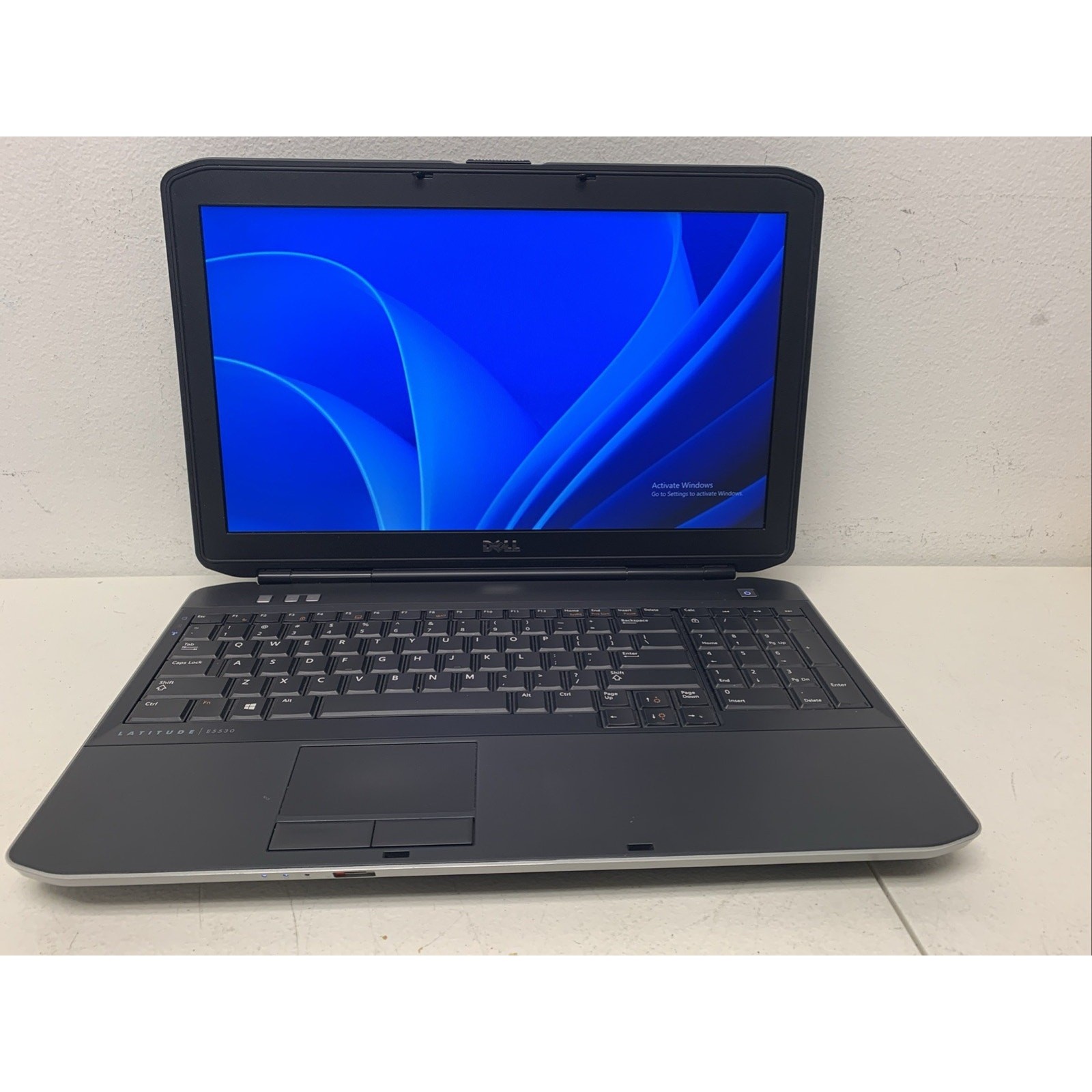 DELL LATITUDE E5530 non vpro i3-3120M 2.5ghz 8GB 128 Gb SSD Wind 11 Edu