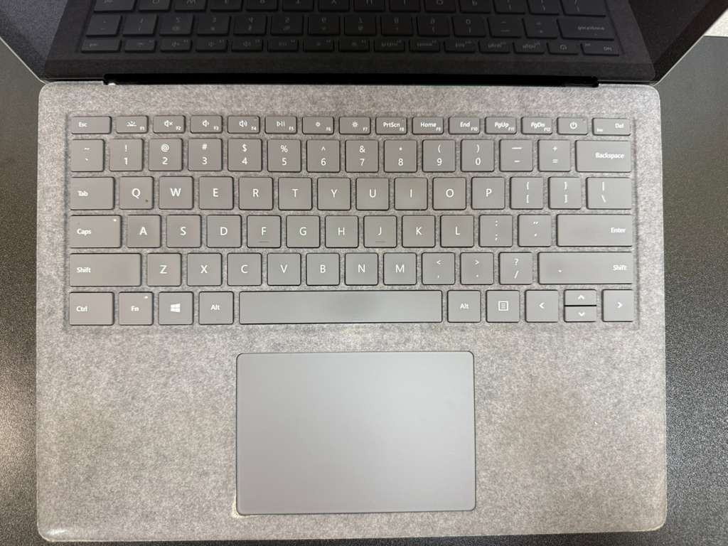 Surface Laptop 3 13.5″ i7 16GB 512GB – BIOS Locked – Used – As-Is