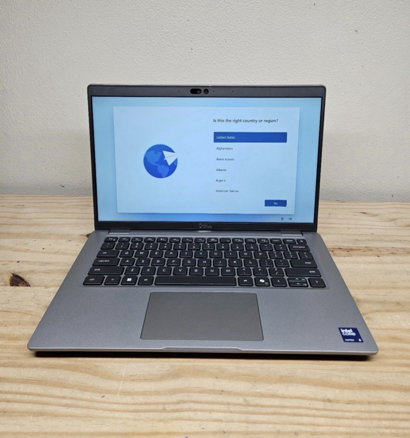 Dell Latitude 5450 14″ Intel Ultra 5 135U Laptop 512GB, 16GB RAM, W11, + Charger