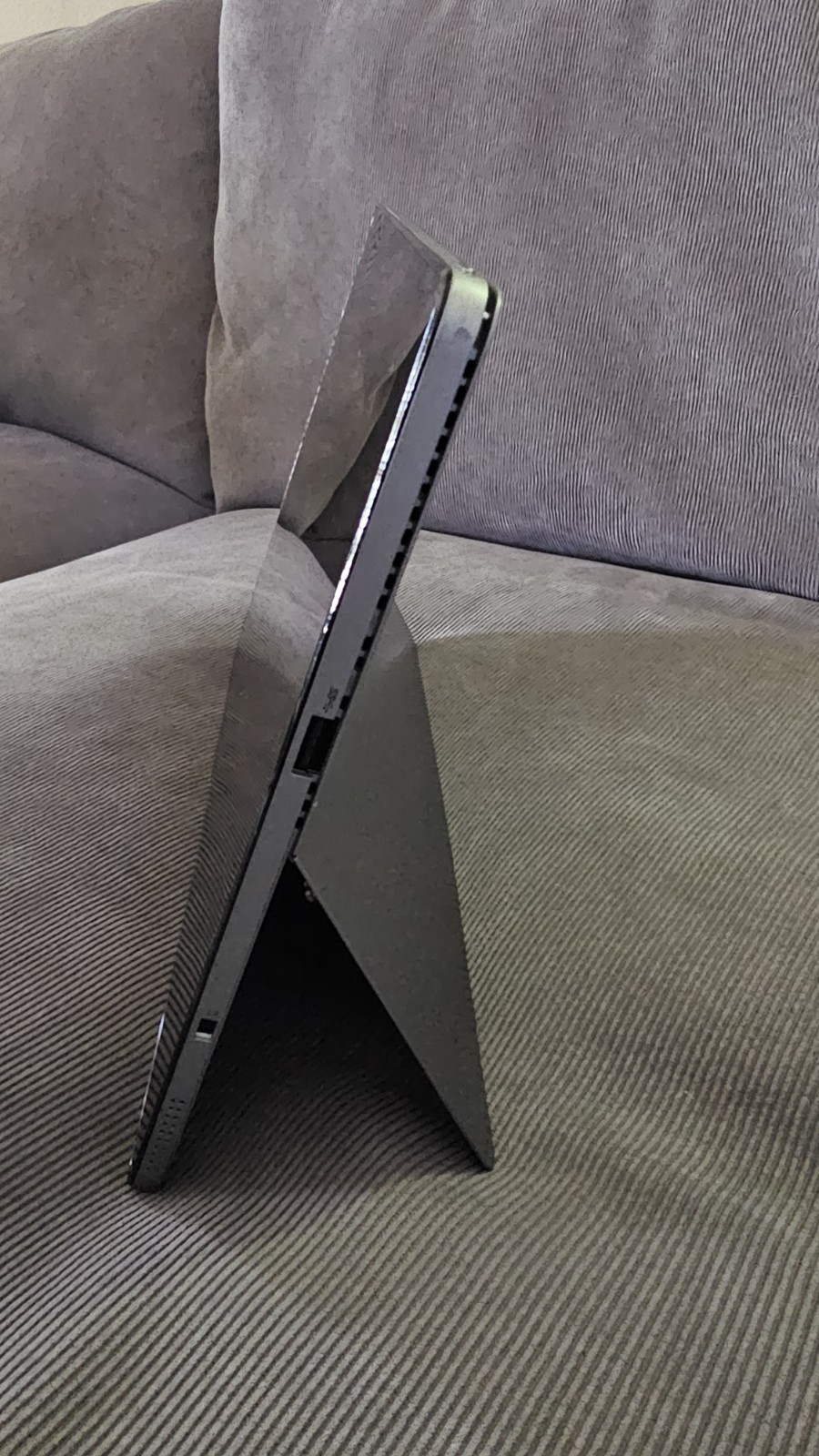 Dell Latitude 7210 i5-10310u Tablet, 8GB RAM, No SSD or KB