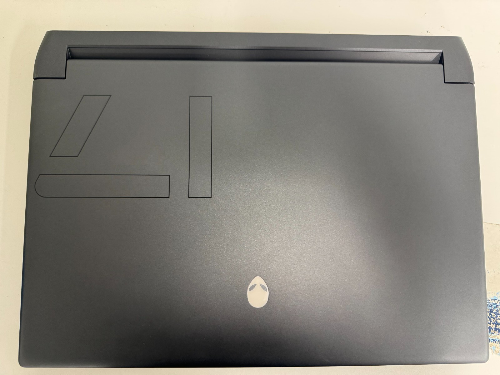 Alienware M17 R5 17.3” (1TB SSD AMD Ryzen 9 6900HX 32GB RAM) Gaming Laptop
