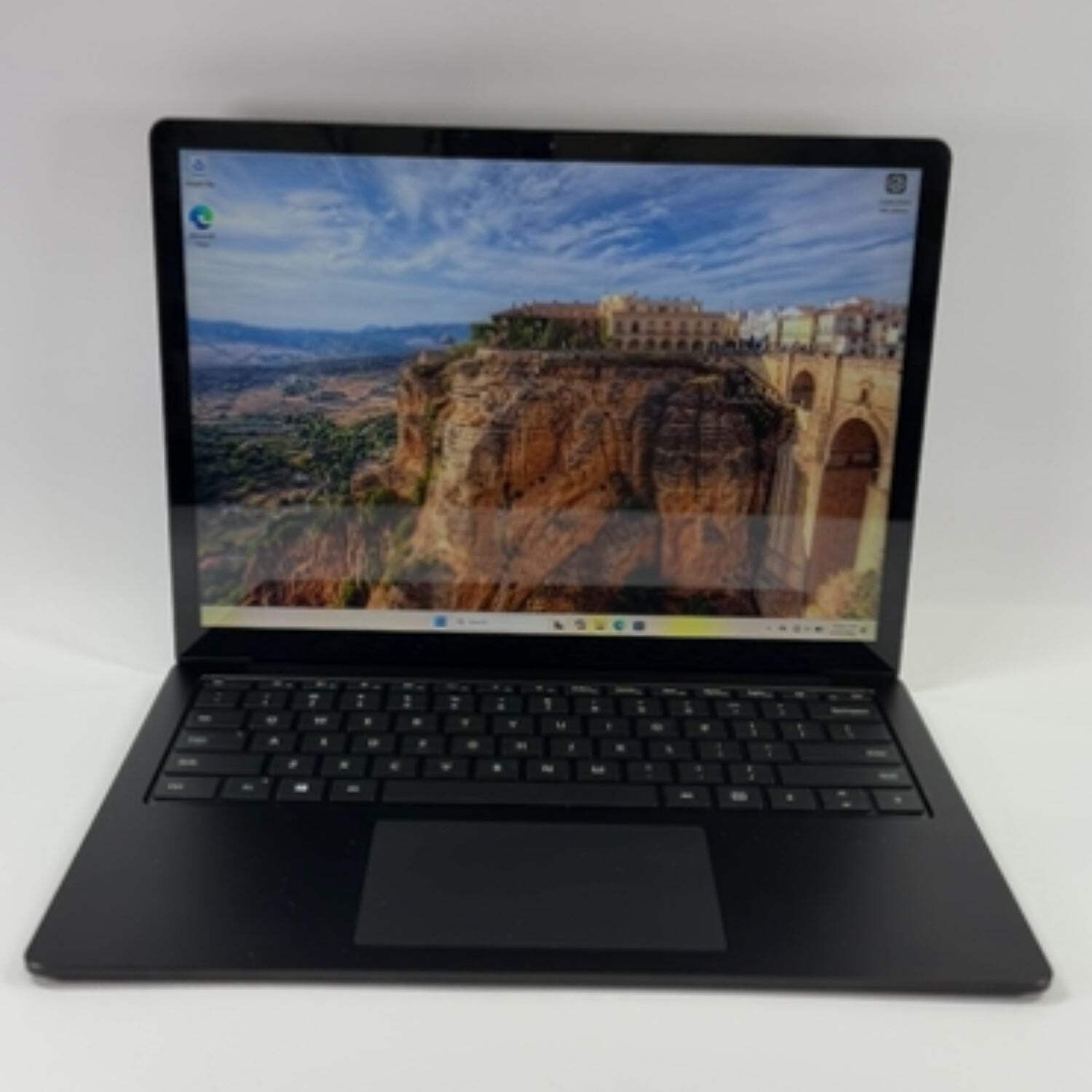 Microsoft Surface Laptop 4 1951 13.5″ i7-1185G7 3.0GHz 16GB RAM 256GB SSD