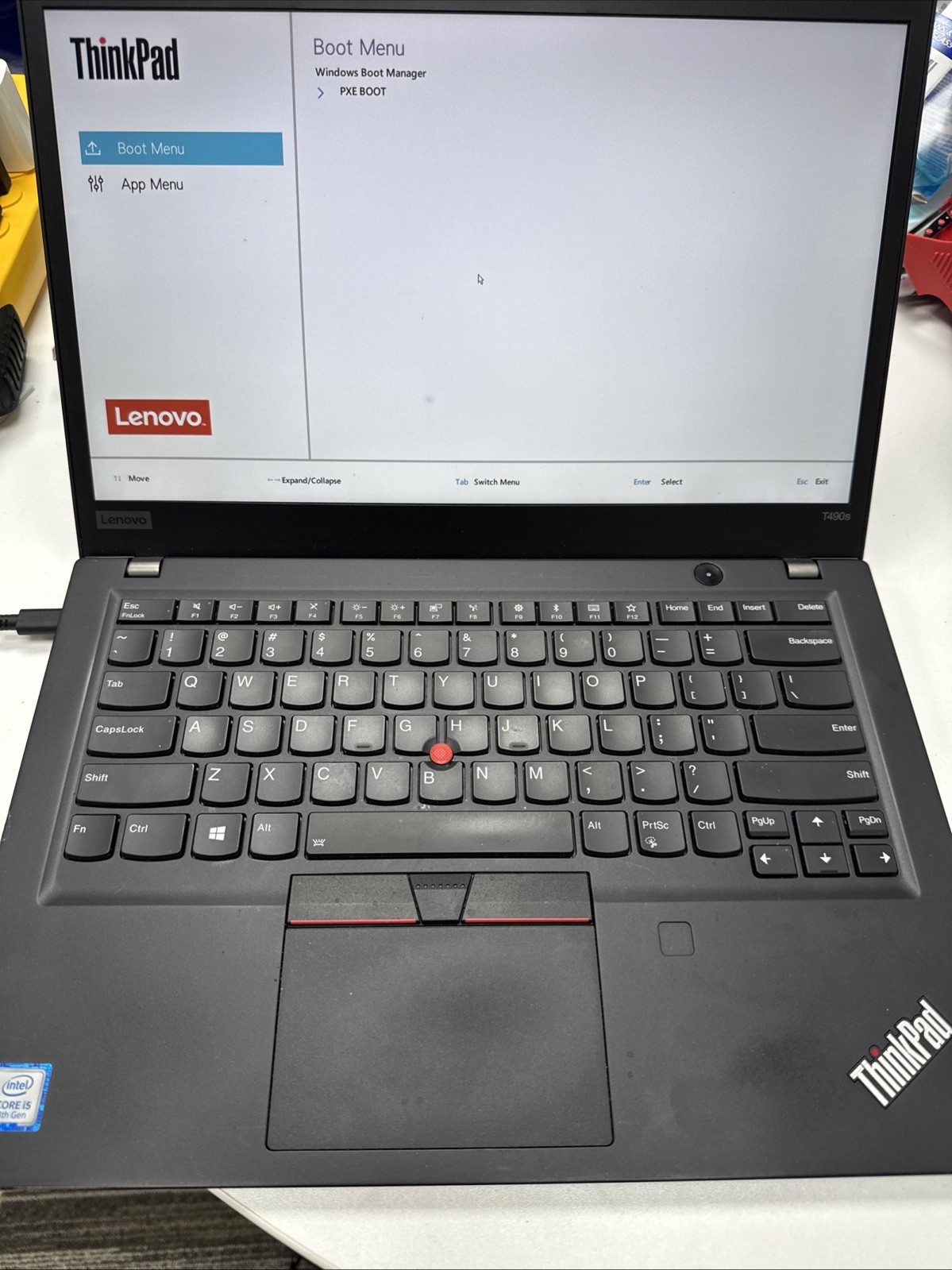 lenovo thinkpad T490s i5 (boots to bios)