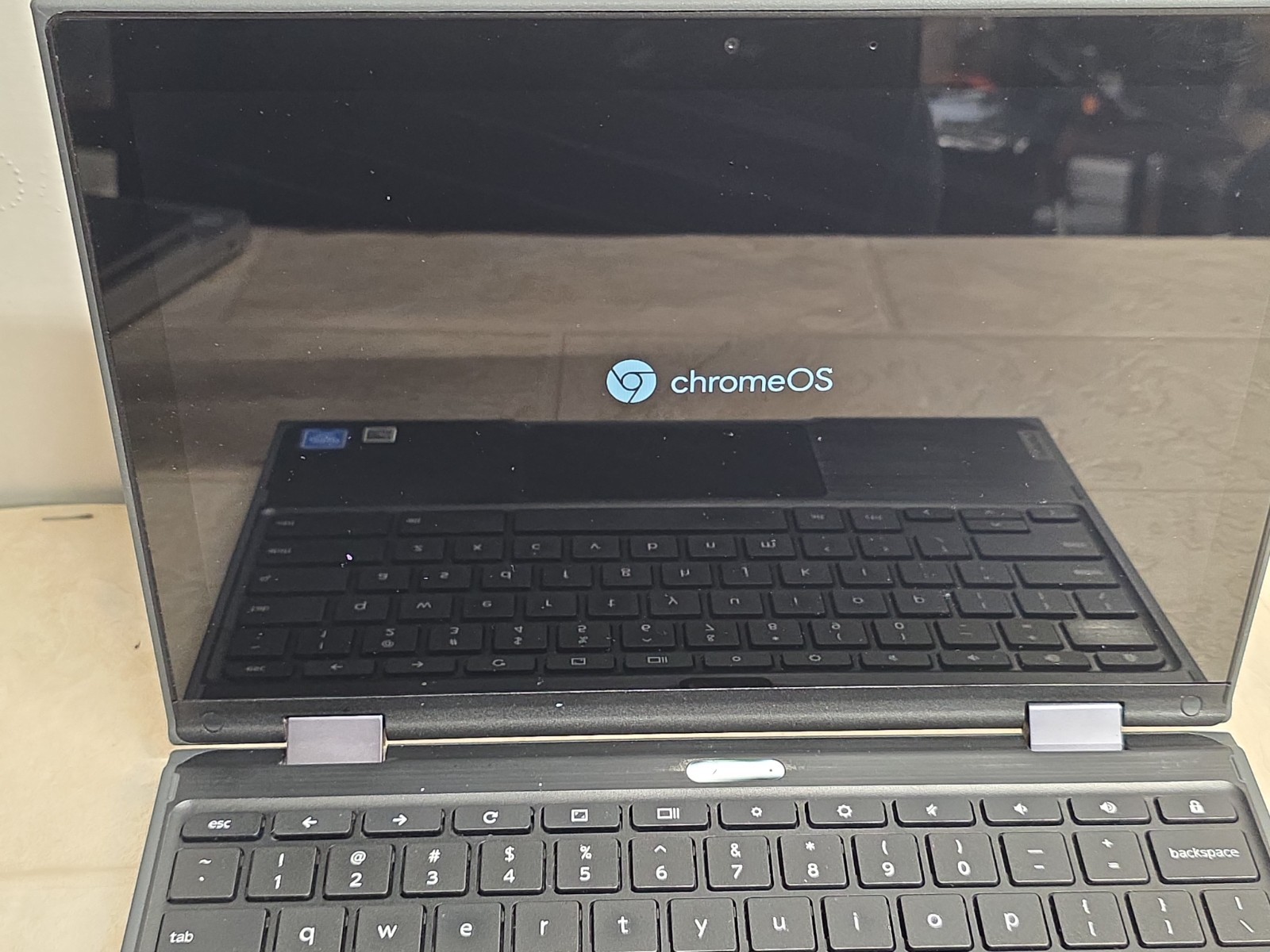 Lenovo (Chromebook) 500e Gen2 81MC004WUS 4GB 32GB WiFi 2 In 1 Touchscreen Tablet