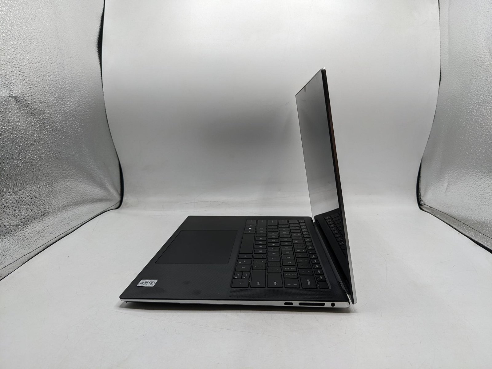DELL PRECISION 5550 15″ i7 2.7GHz 32GB RAM 1TB SSD *GRADE D*