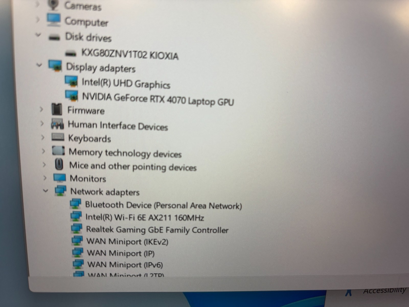 HP OMEN 17-cm2047nr i7-13700HX RTX 4070 GPU 16GB RAM 1TB SSD