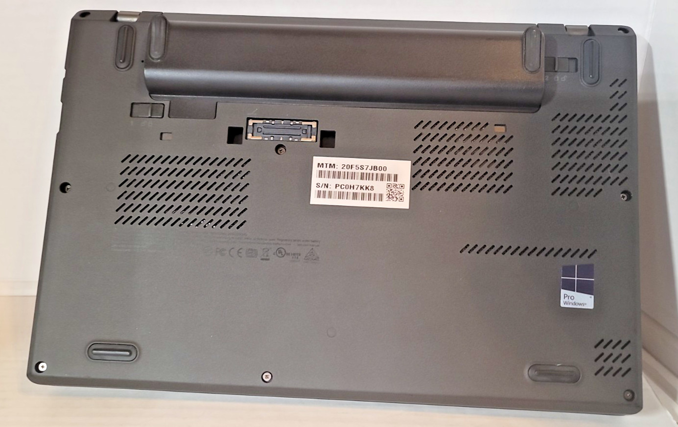 Lenovo ThinkPad X260 Intel Core i5-6300U 8GB RAM, 320GB HDD Windows11 double bat