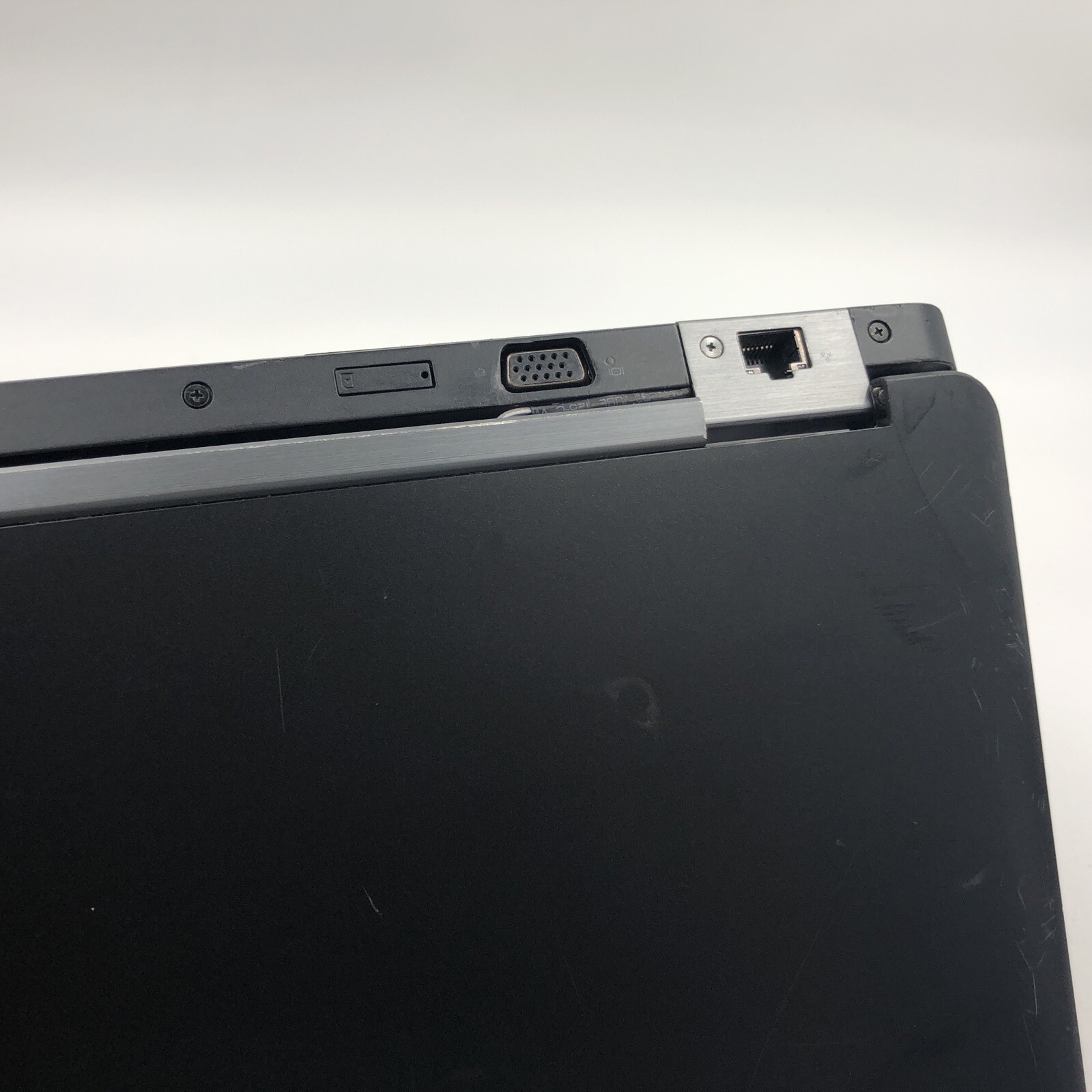 Dell Latitude E5570 i5 UNKNOWN CPU CODE/RAM/HDD/OS BAD DISPLAY/BOARD/HINGE PARTS