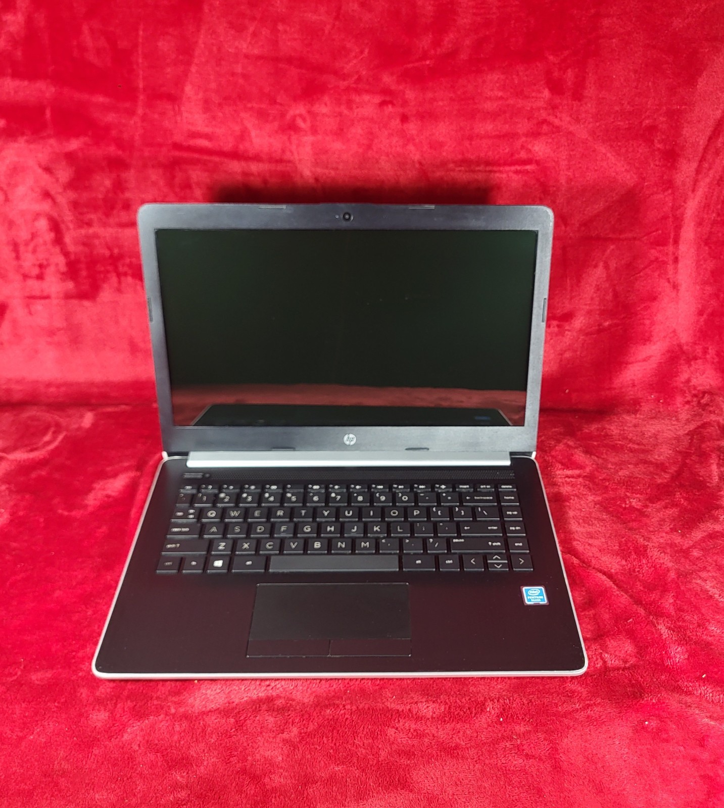 HP 14-ck0061st Pentium Silver N5000 @ 1.1GHz 8GB RAM 1TB HDD Win 10 Pro Laptop