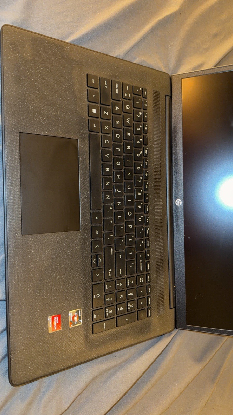 HP Laptop 17-cp3047nr
