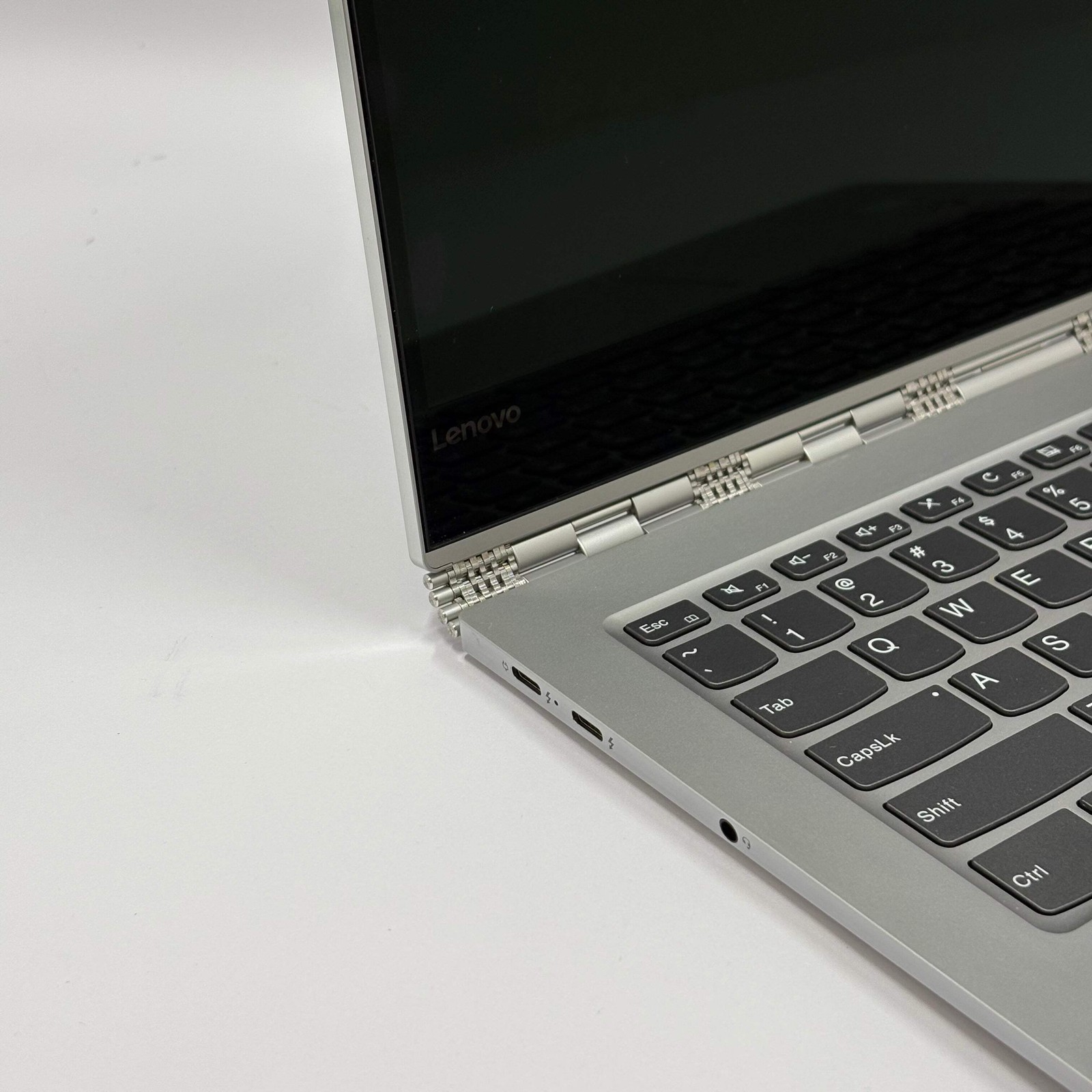Lenovo Yoga 920 13.9″ i7-8550U 16GB 1TB Star Wars Special Edition 3506 of 4000