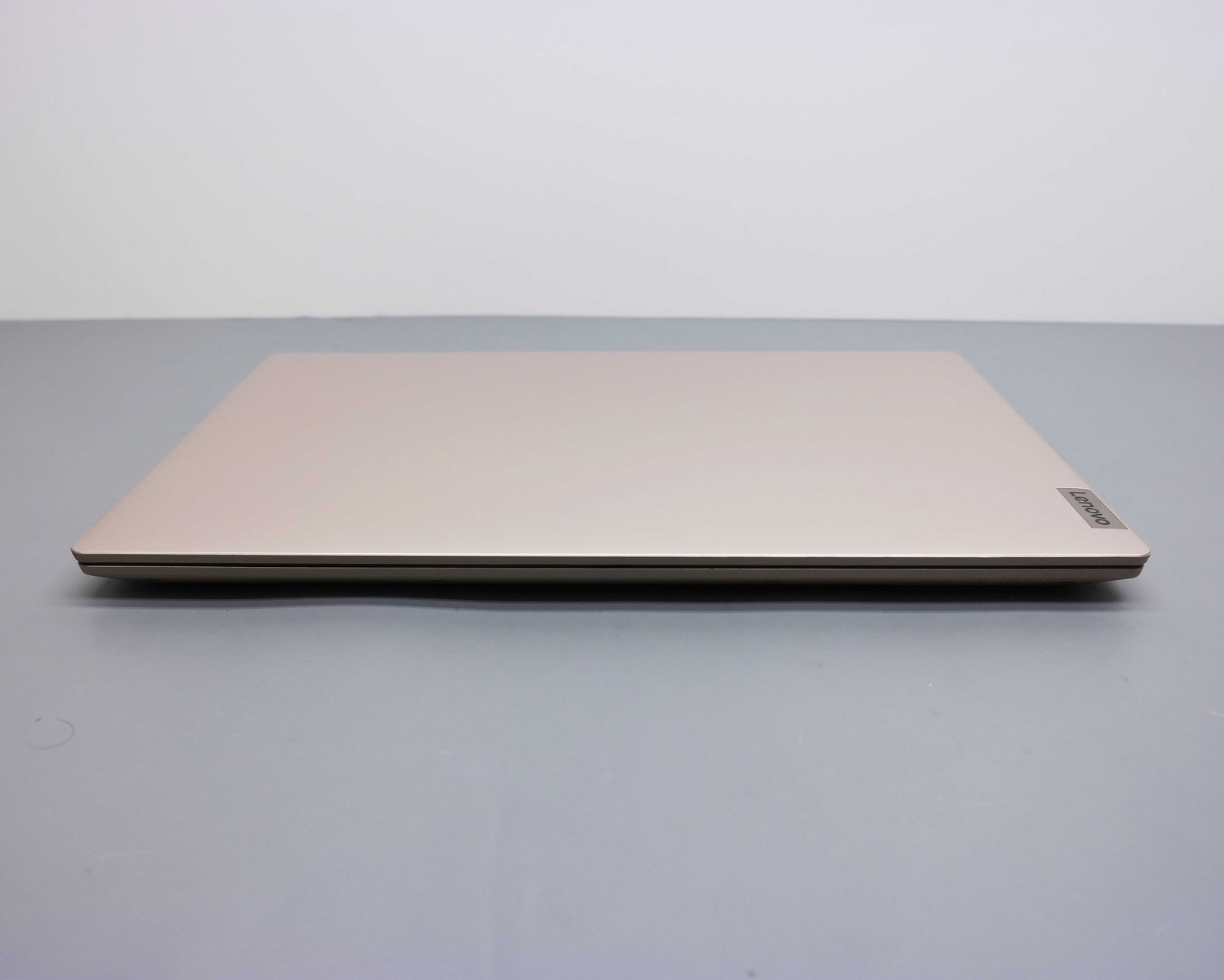 Lenovo IdeaPad 3 15.6″ Core i3-1115G4 8GB 256GB SSD Almond