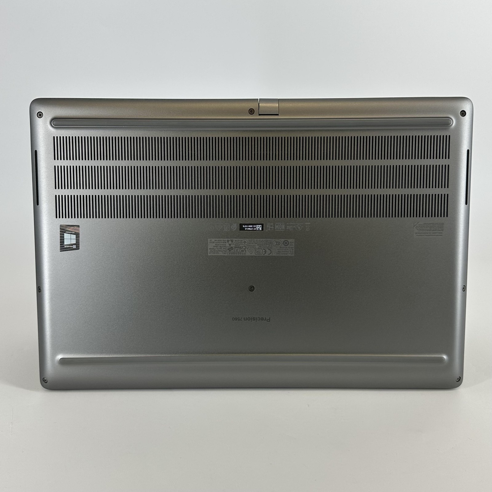 Dell Precision 7560 15.6 FHD Xeon W-11955M 32GB 512GB SSD RTX A2000 BENT FRAME