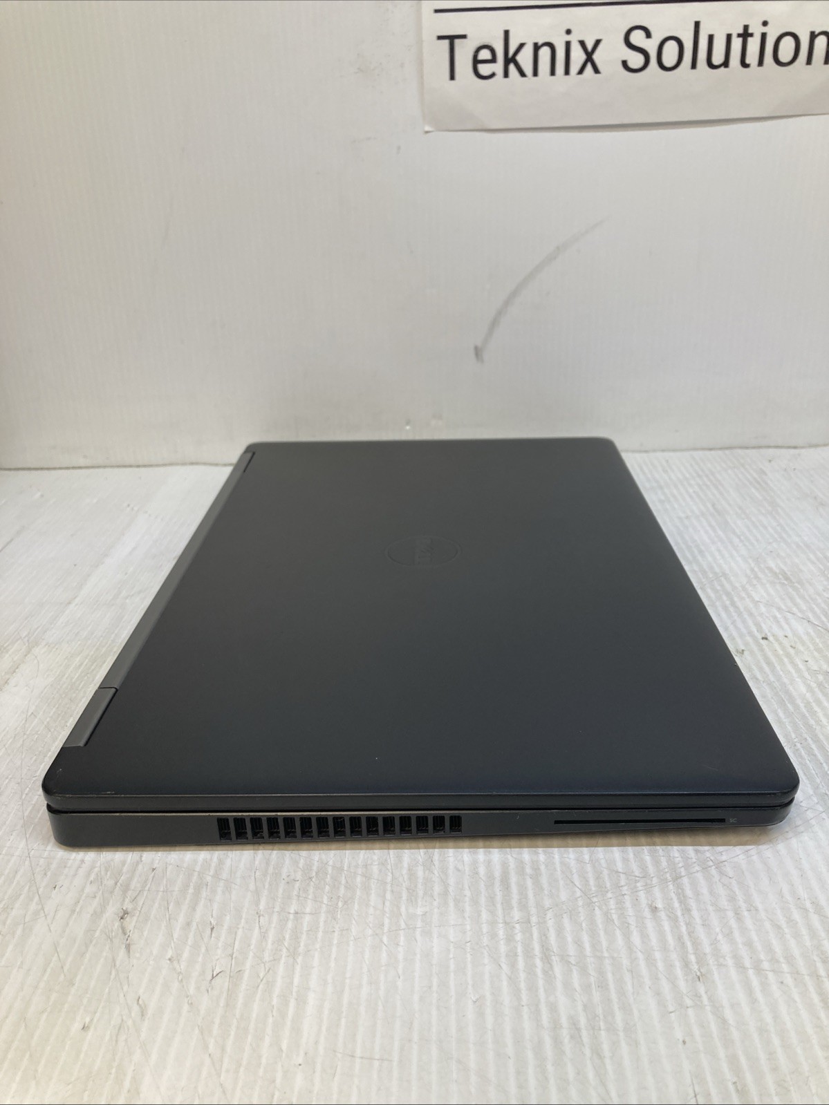 Dell Latitude E5570 Intel Core i5-6300U 2.40 GHz no RAM NO SSD Boot to BIOS