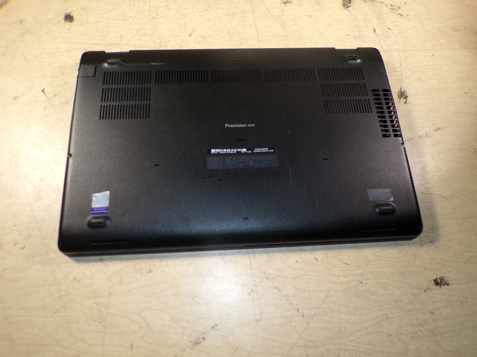 DELL PRECISION 3541 INTEL CORE i5-9400H 2.50GHZ 16 GB RAM **NO HD/ NO CADDIE