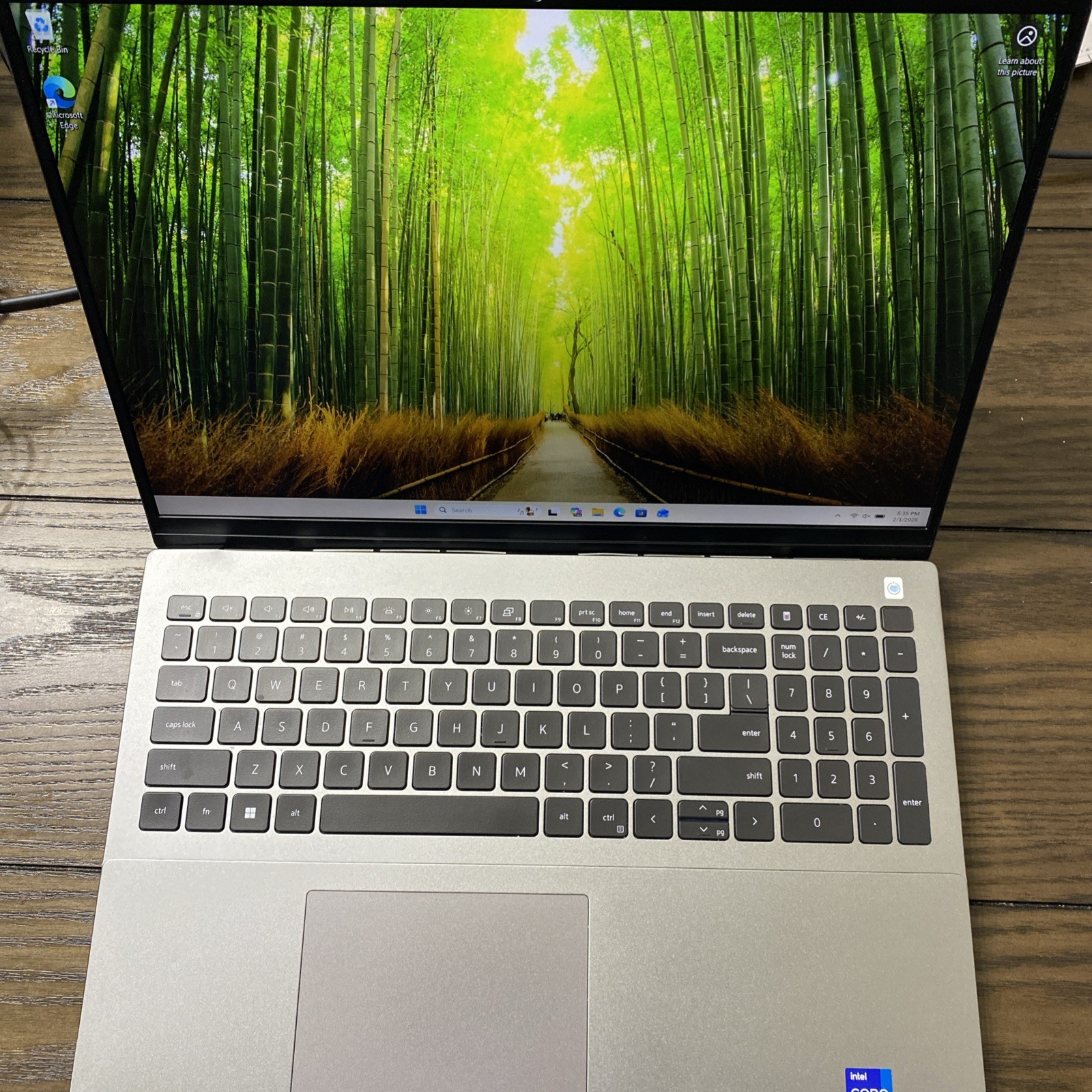 Dell Vostro 16 5630 | i7-1360P 16GB RAM 256GB FHD+ Backlit KB COSMETIC ISSUES