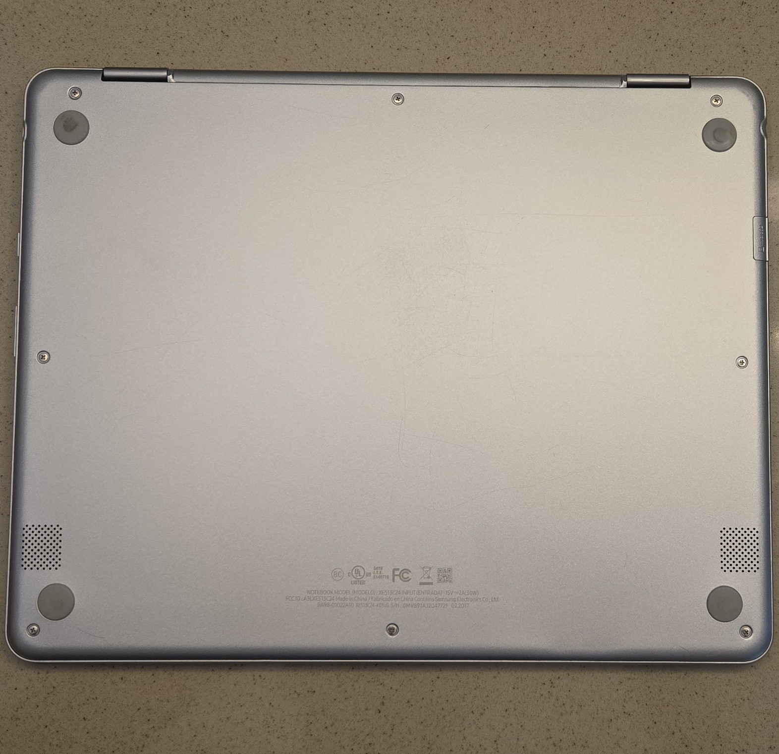 Samsung Chromebook Plus 12.3″ Touchscreen 4GB/32GB Chrome OS Silver Charger