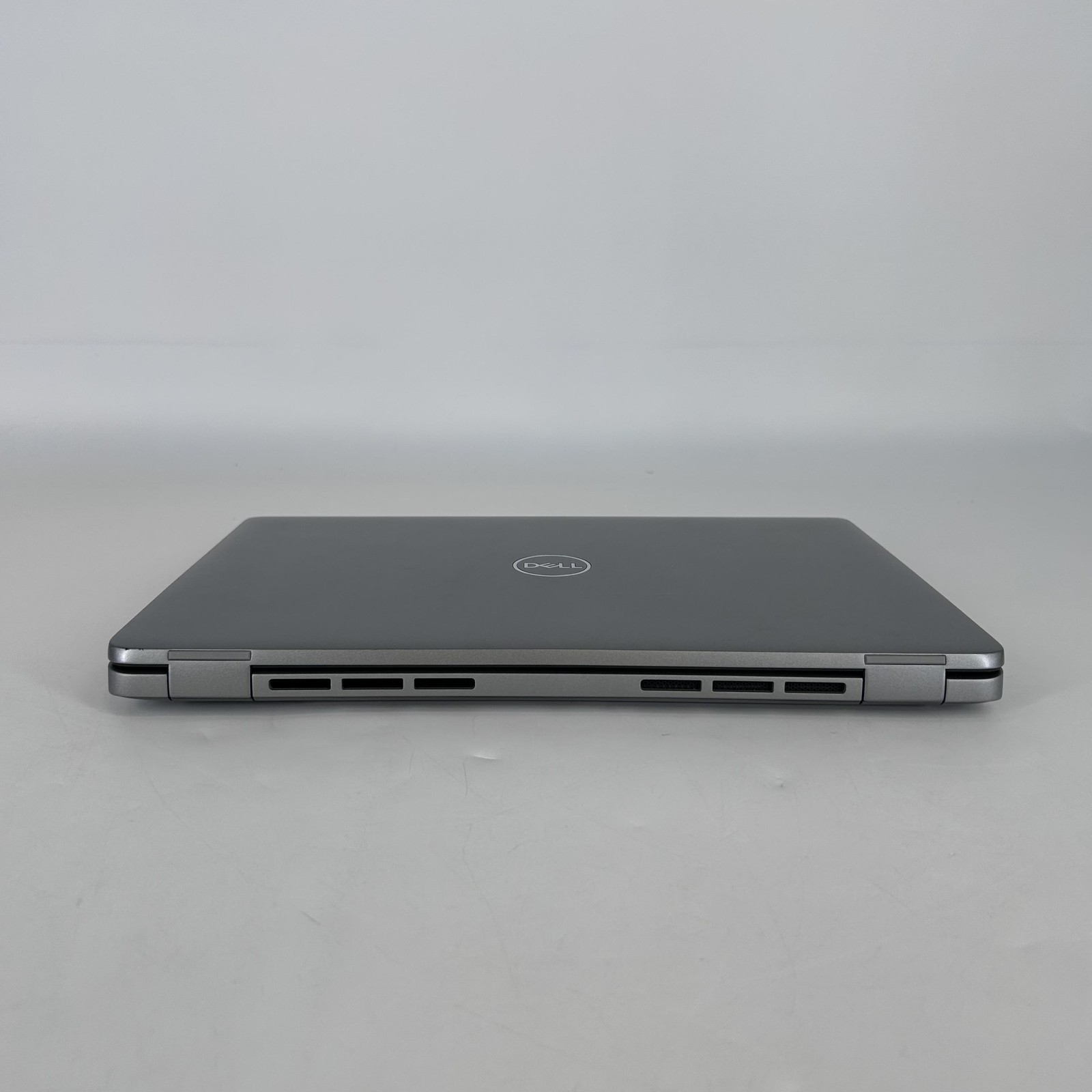 Dell Precision 3490 14 Gray FHD 3.6 GHz Ultra 5 125U 16GB 512GB SSD Very Good